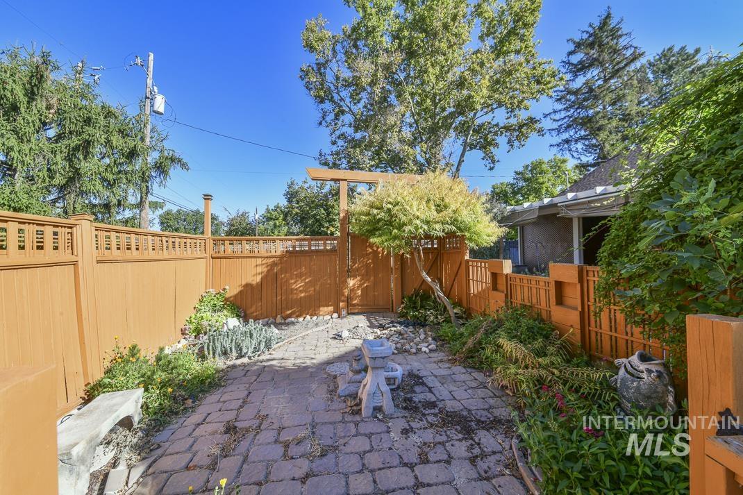 2214 Washington Property Photo 41