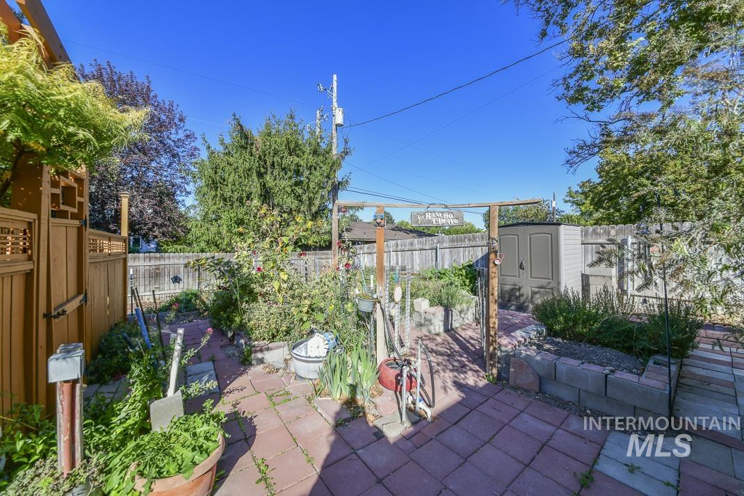 2214 Washington Property Photo 42