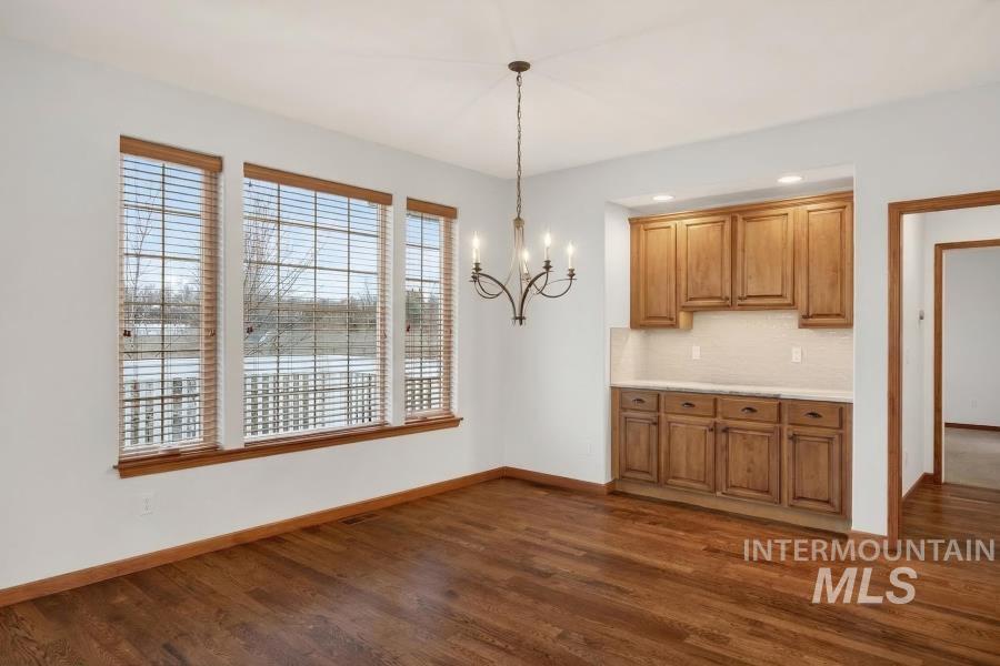 2309 Cambridge Ct. Property Photo 10