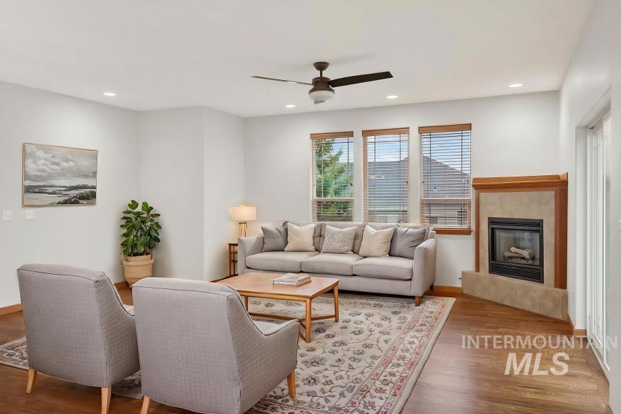 2309 Cambridge Ct. Property Photo 13