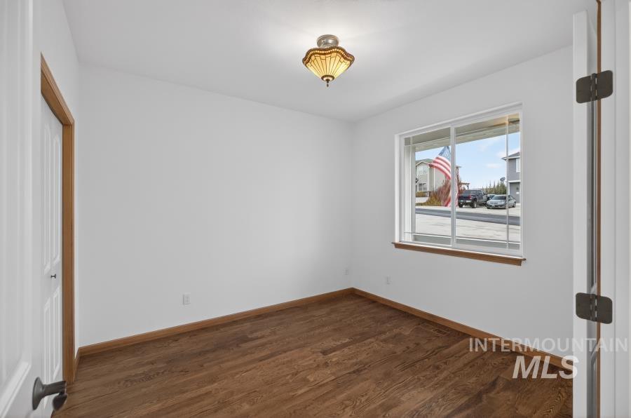 2309 Cambridge Ct. Property Photo 27