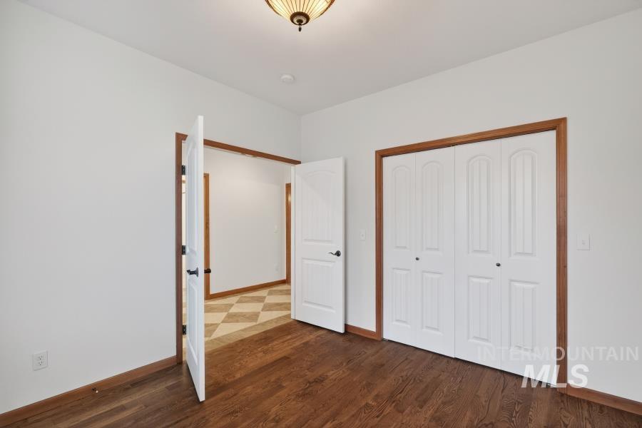 2309 Cambridge Ct. Property Photo 28