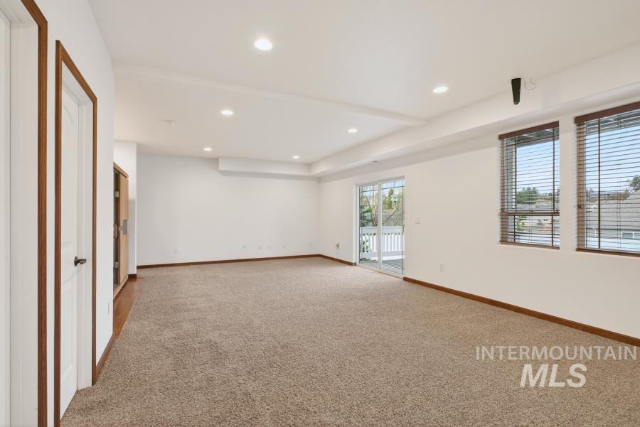 2309 Cambridge Ct. Property Photo 31