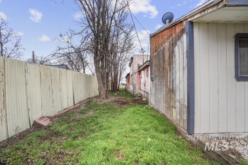 321 Southeast Ave Property Photo 26