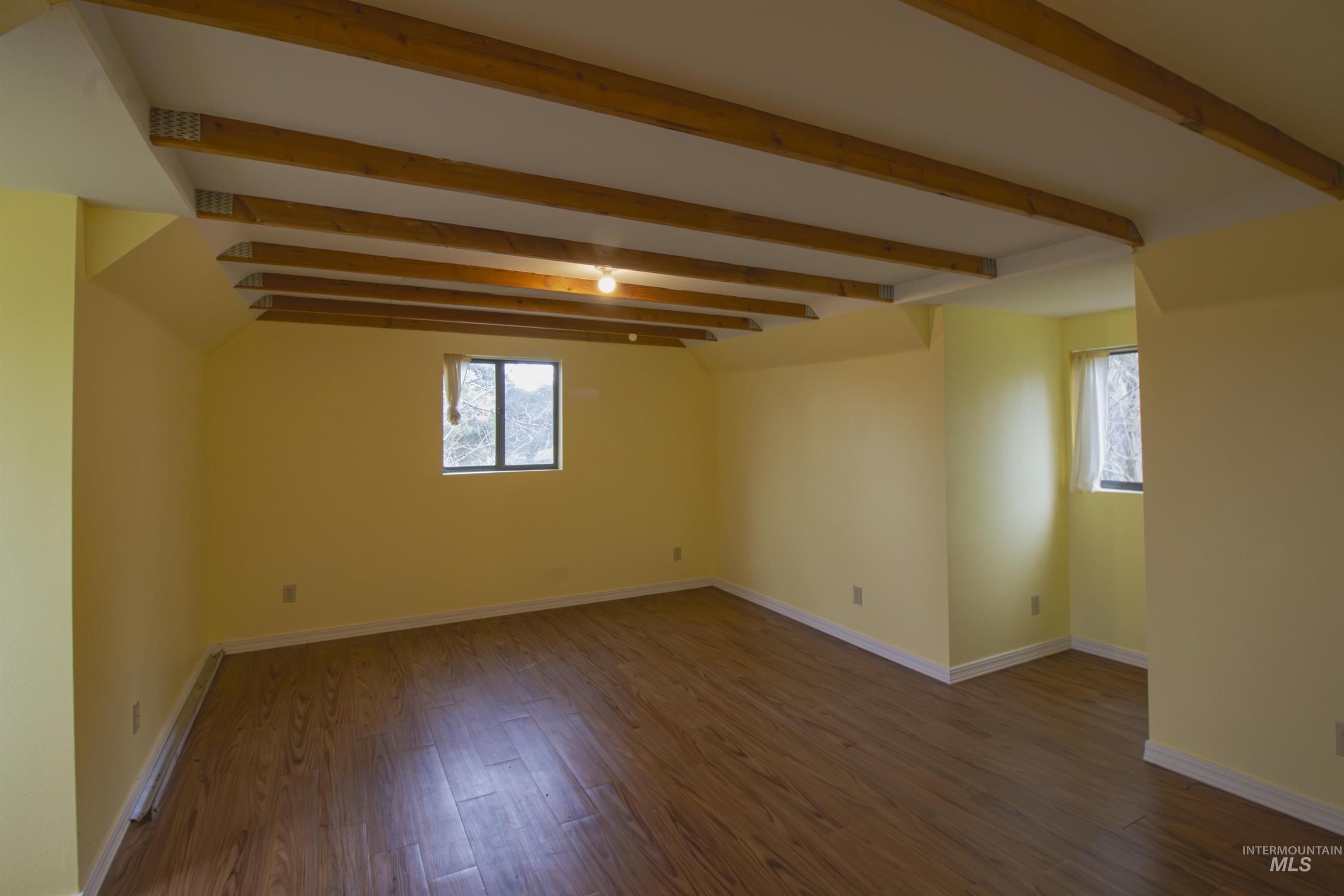2465 Center Avenue Property Photo 22