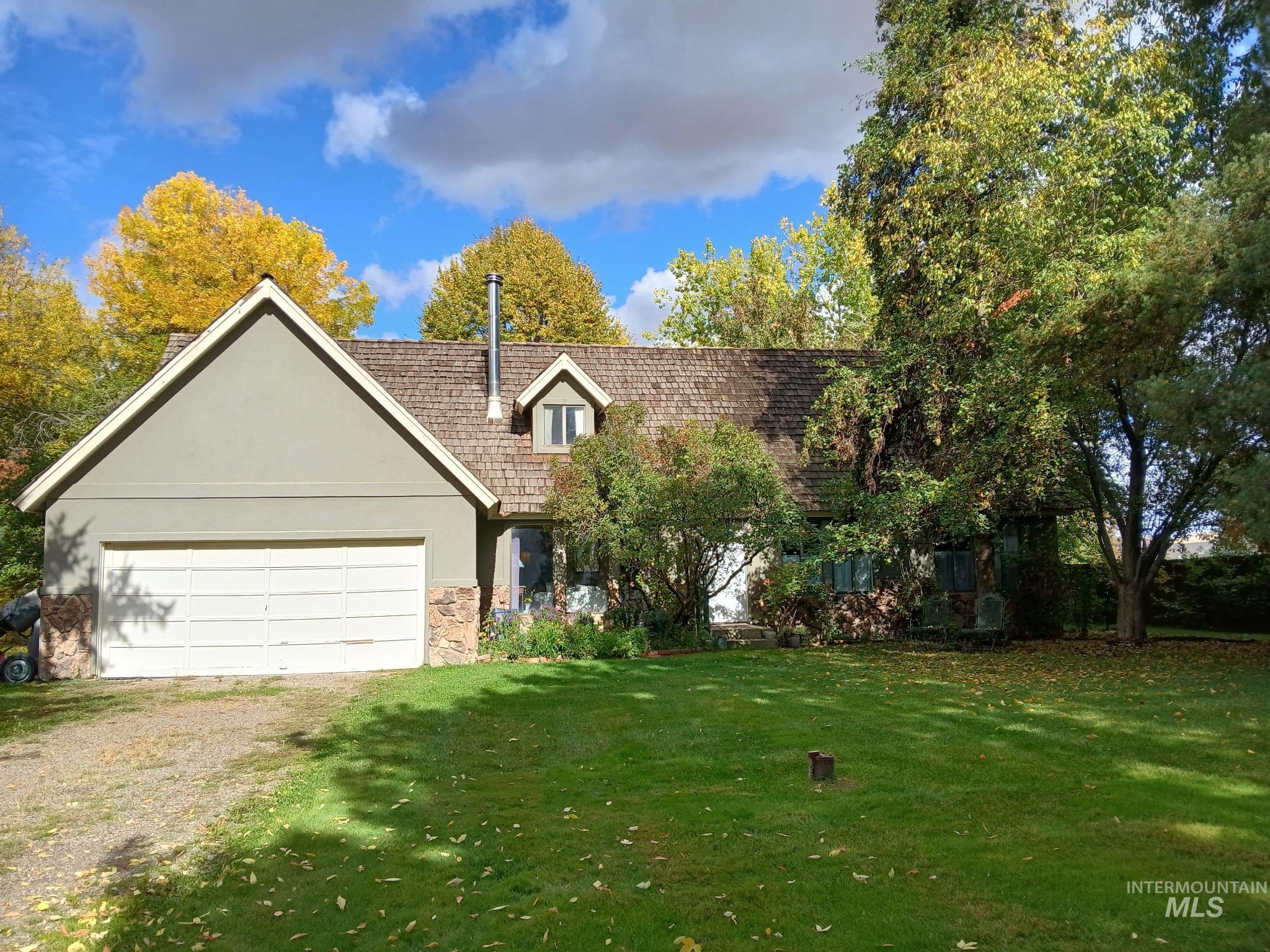 2465 Center Avenue Property Photo 30