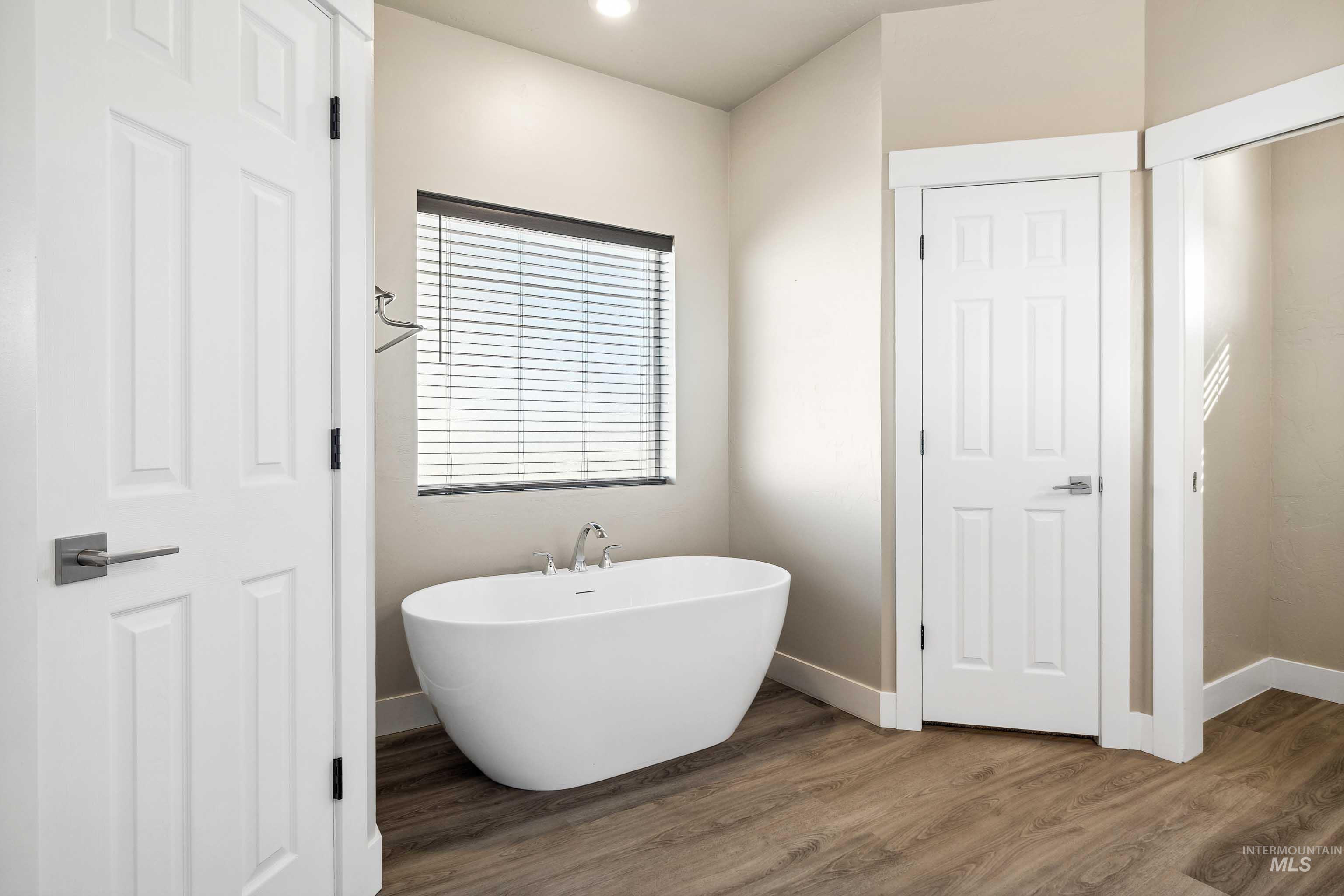 704 Midnight Sun Loop Property Photo 14