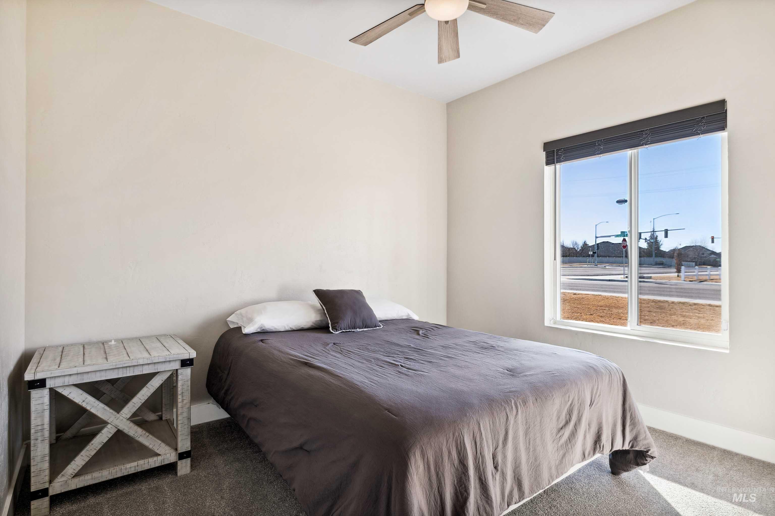 704 Midnight Sun Loop Property Photo 16