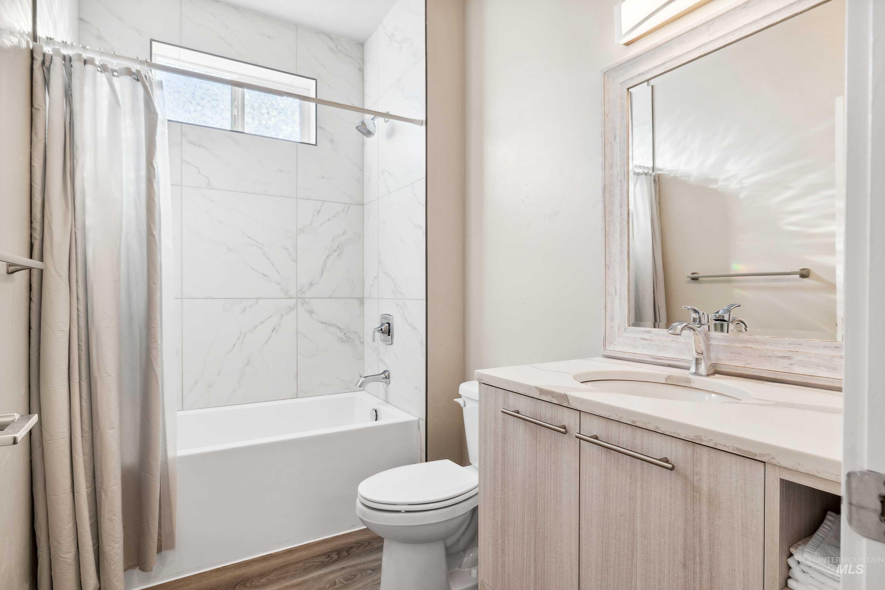 704 Midnight Sun Loop Property Photo 17