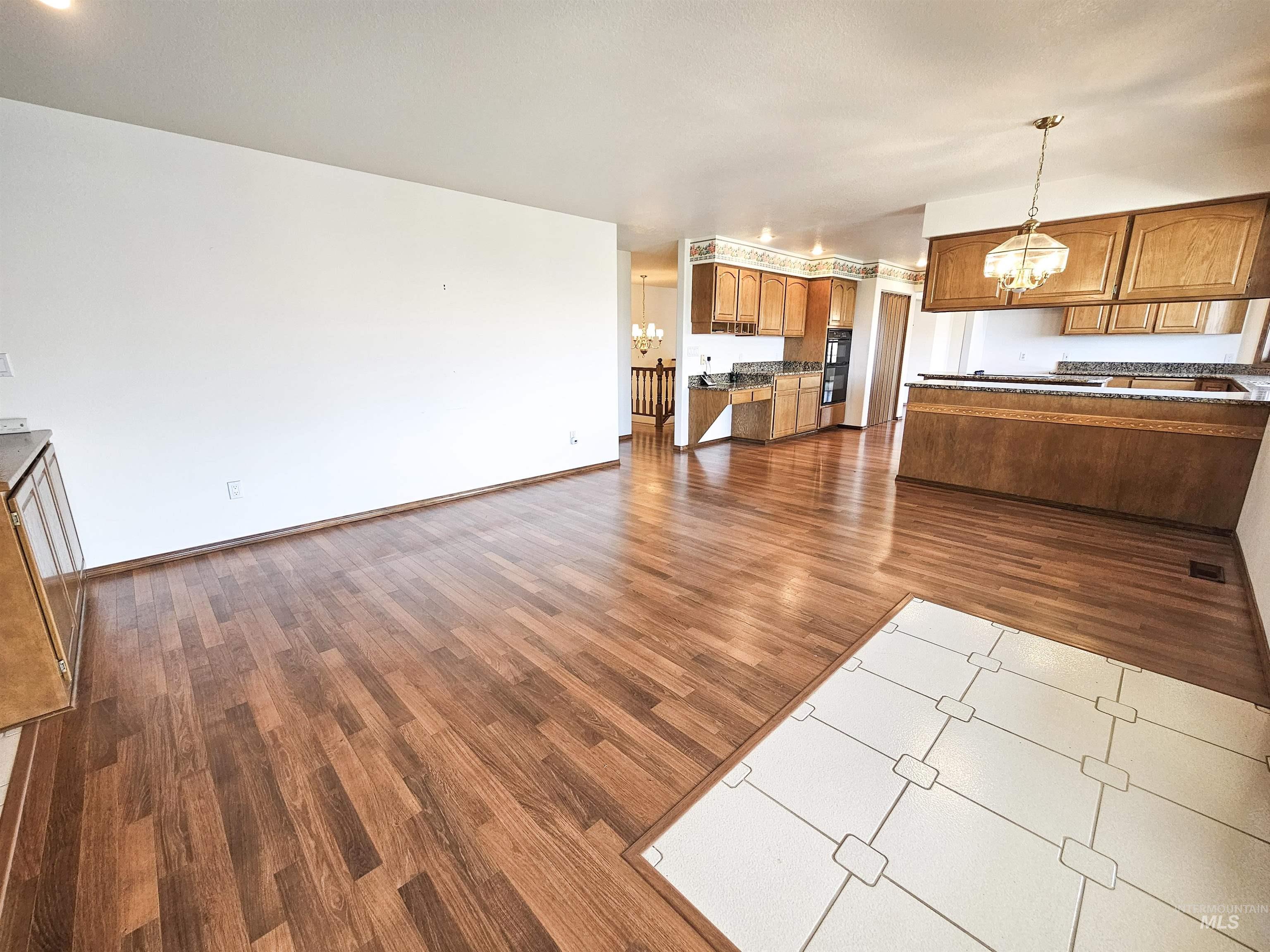 2530 Valleyview Drive Property Photo 10