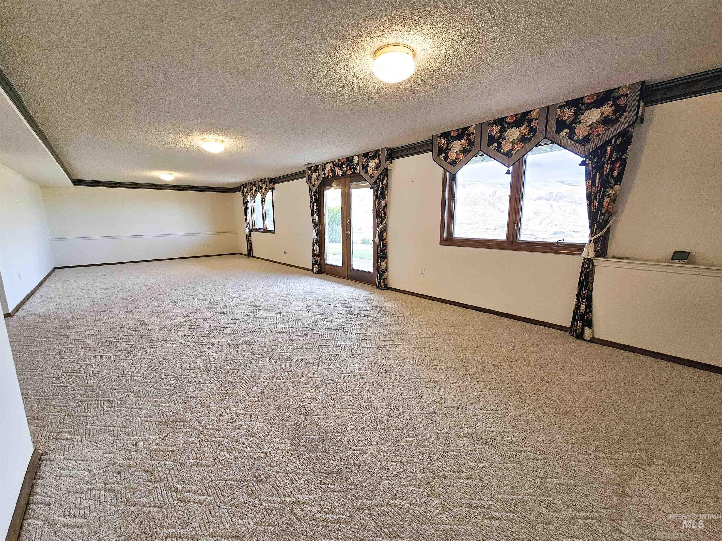 2530 Valleyview Drive Property Photo 26