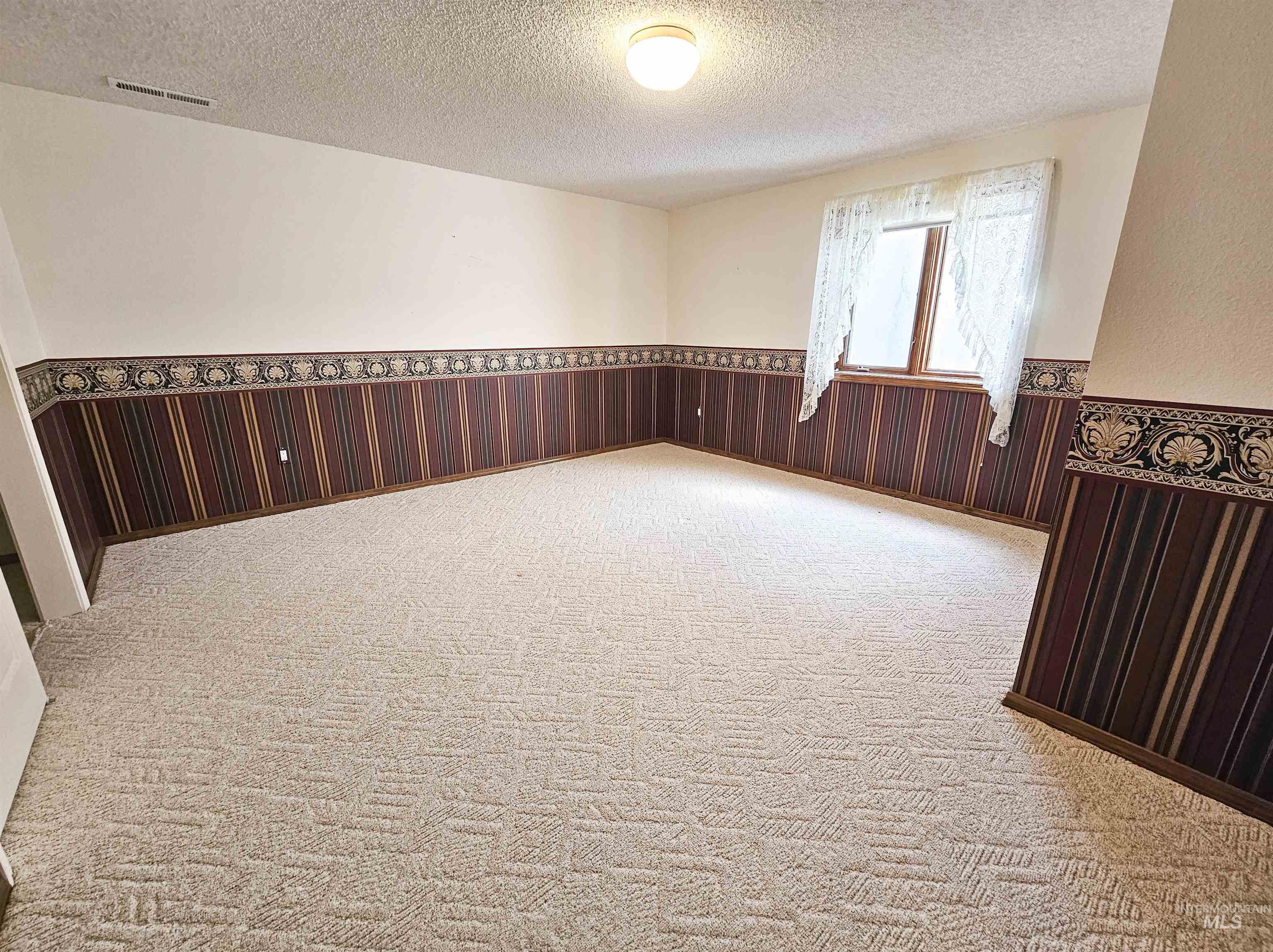 2530 Valleyview Drive Property Photo 30
