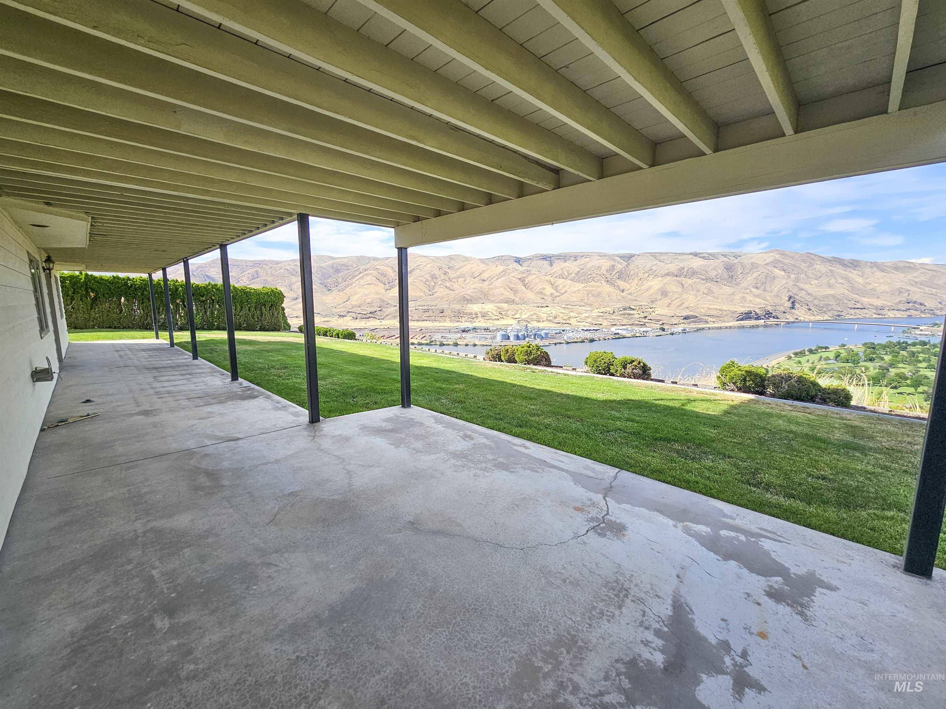 2530 Valleyview Drive Property Photo 43