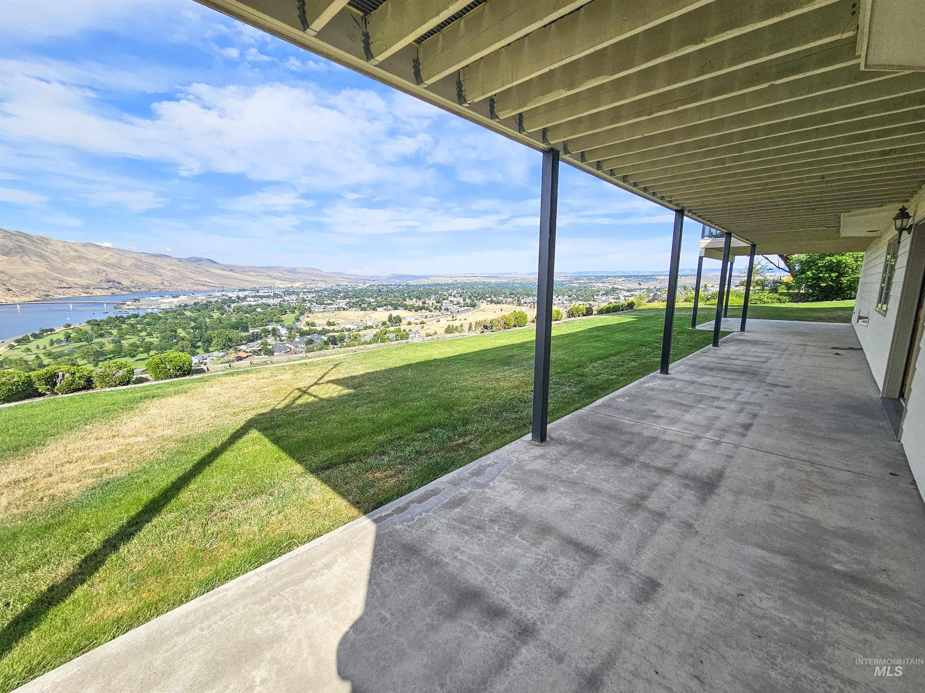 2530 Valleyview Drive Property Photo 45