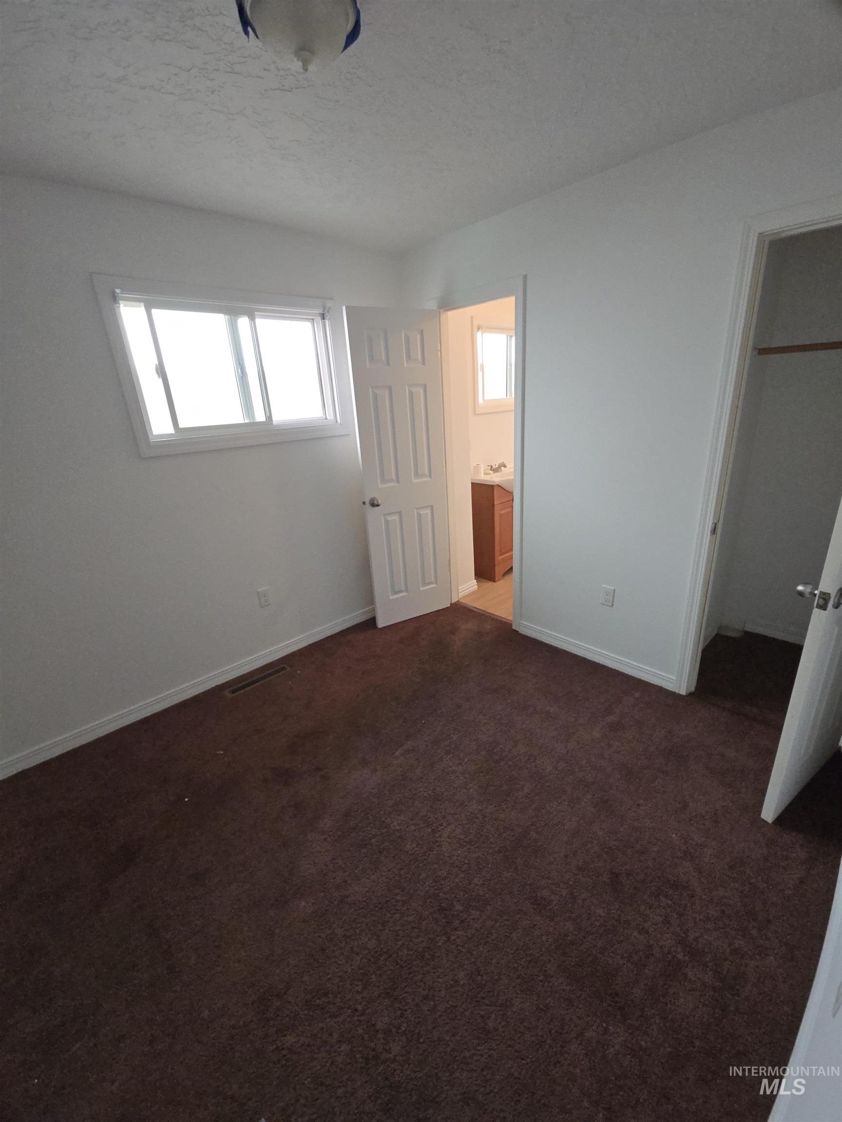 1110 Normal Ave Property Photo 3