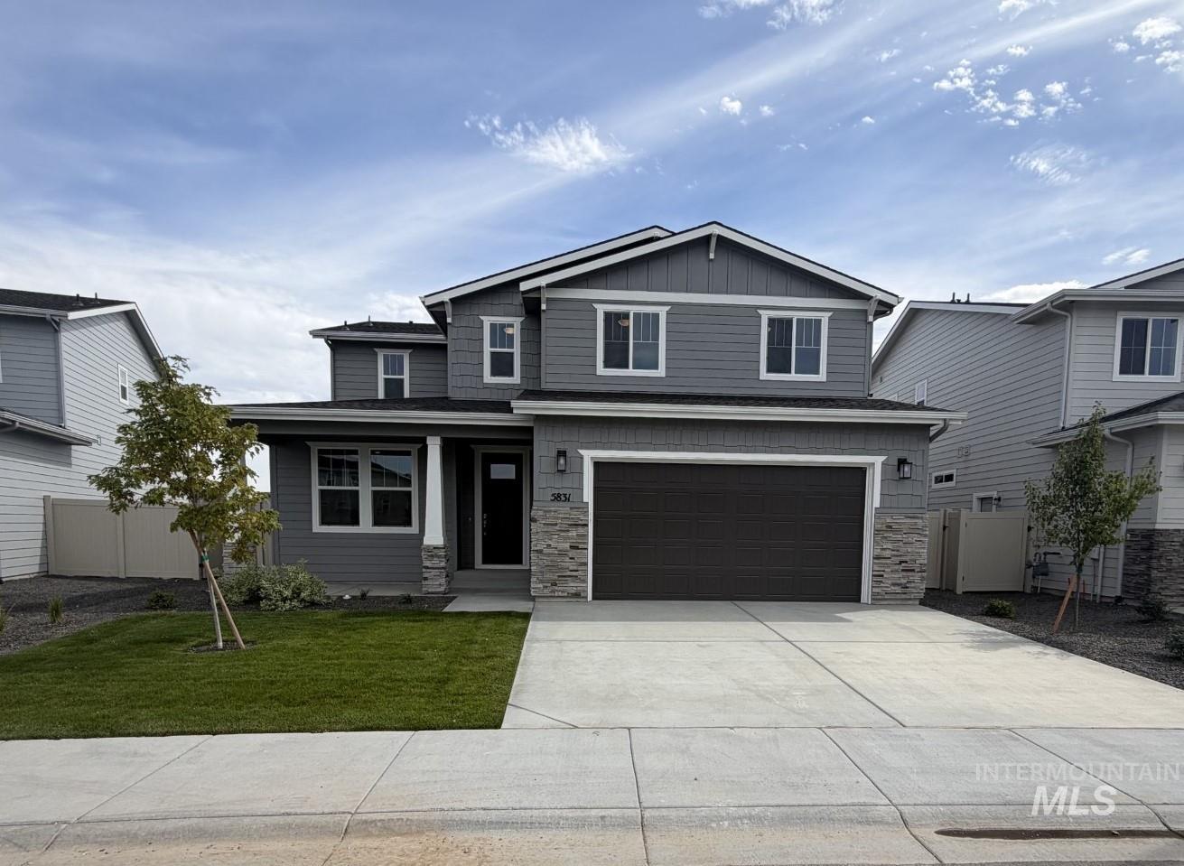 5831 W Sprig Dr Property Photo 1