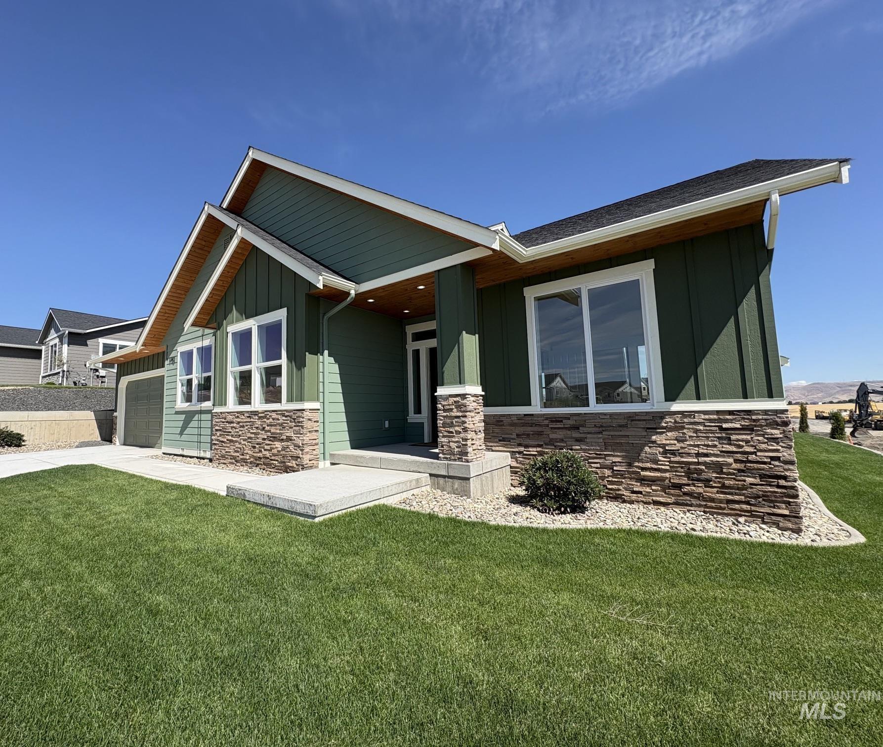 1743 Golden Hills Drive Property Photo 32