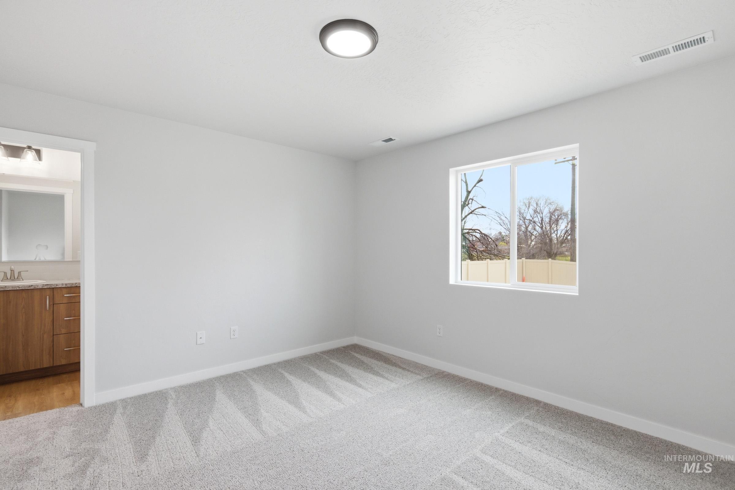 519 Pine St Property Photo 15