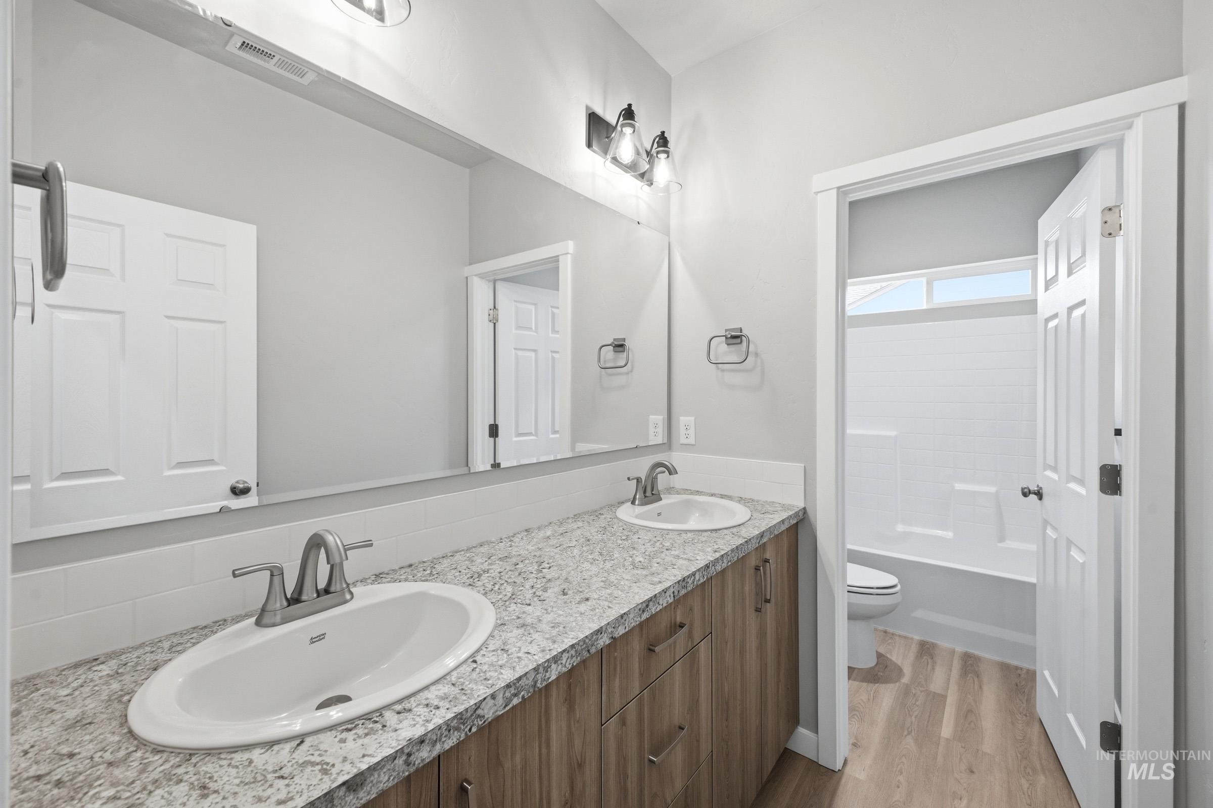 13672 Redway Ct Property Photo 27