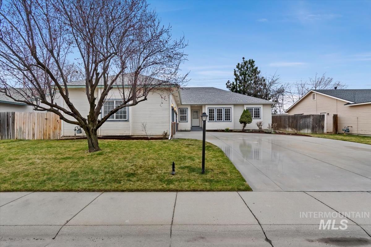 2305 E Oakridge St Property Photo 43