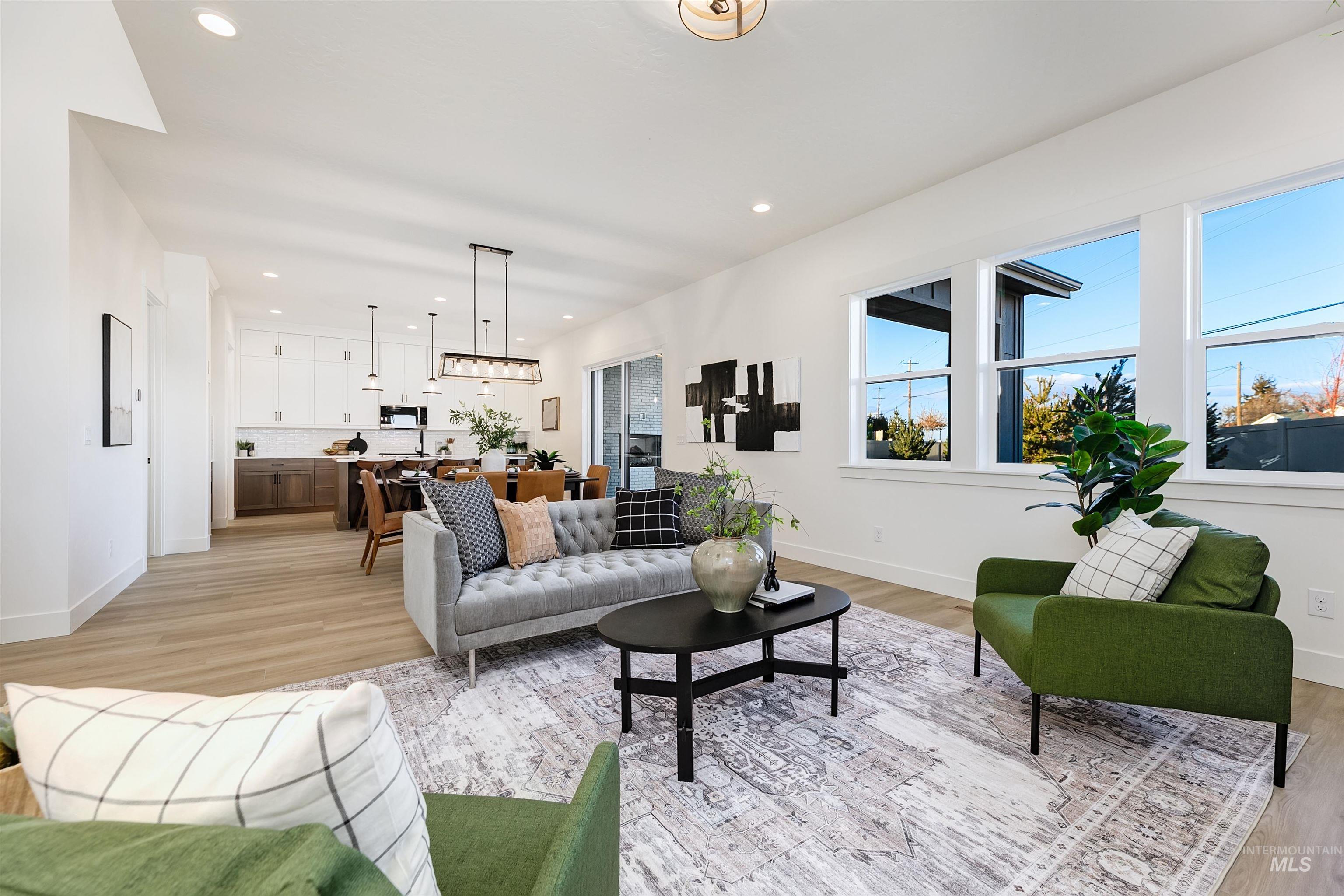 12551 S Lenora Pl. Property Photo 8