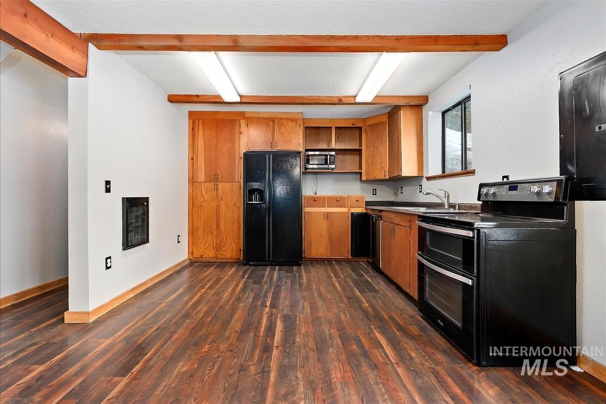 10 Crick Road Property Photo 16