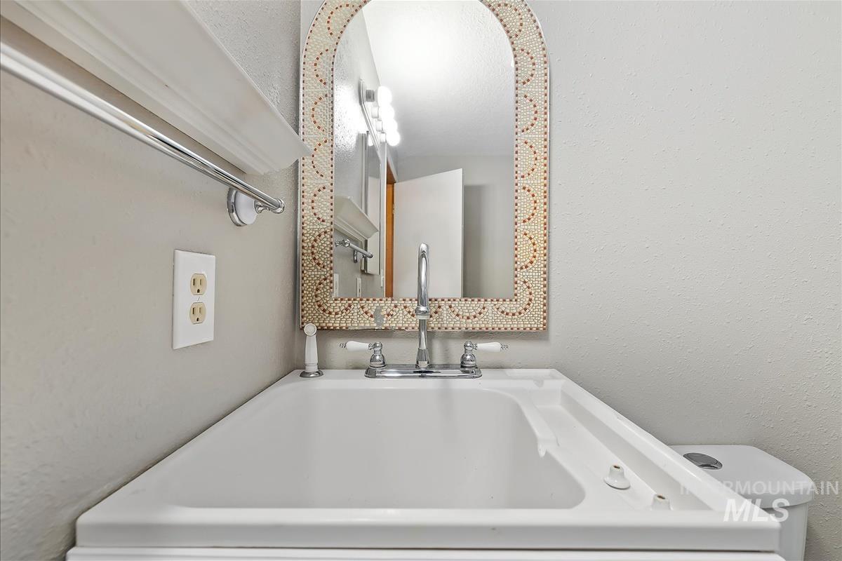 10 Crick Road Property Photo 20