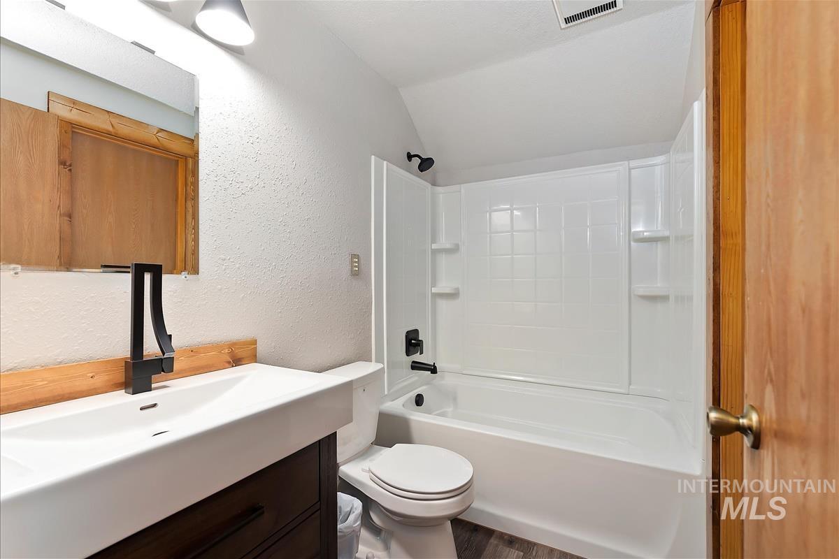 10 Crick Road Property Photo 22