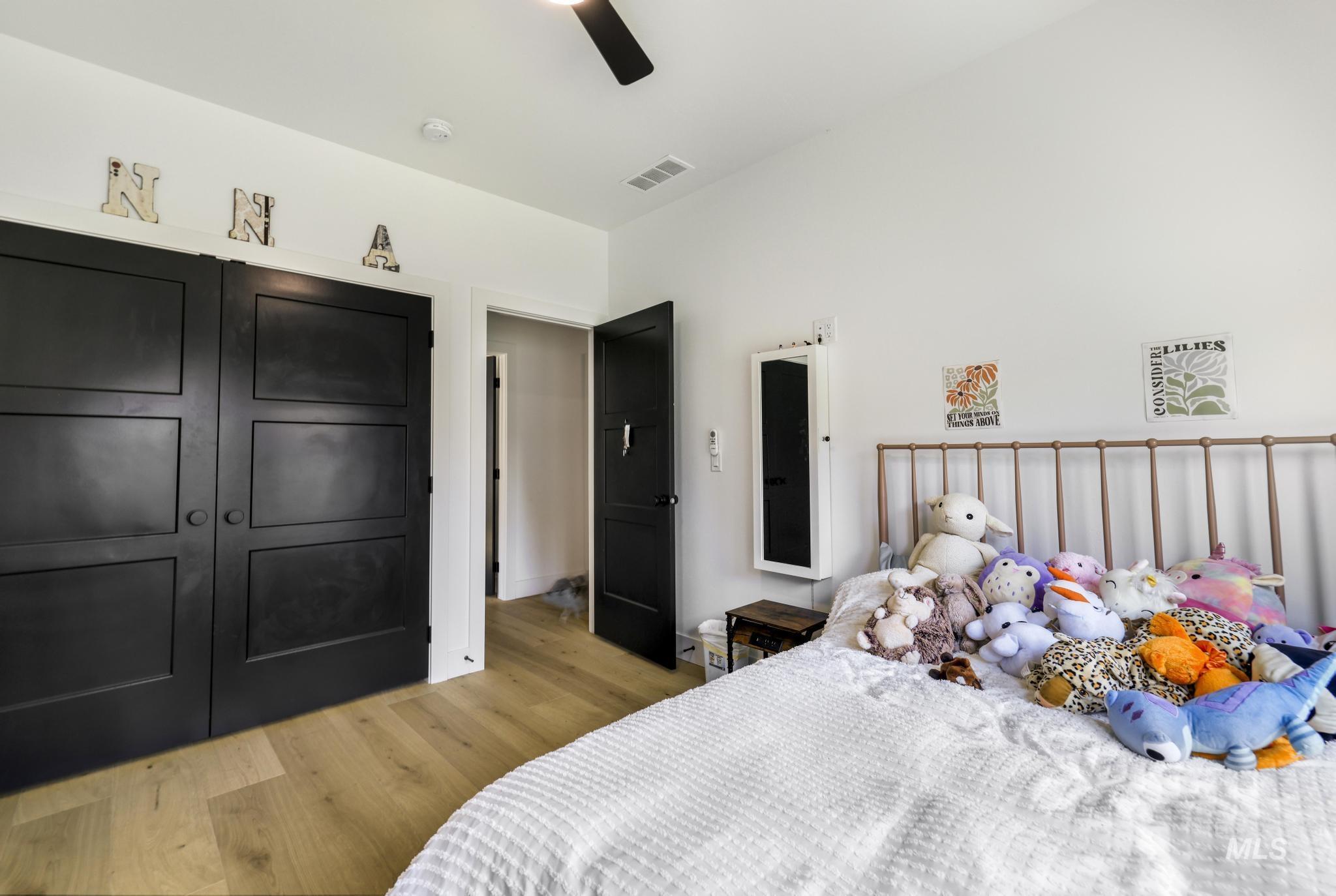 2054 Red Rock Way Property Photo 26