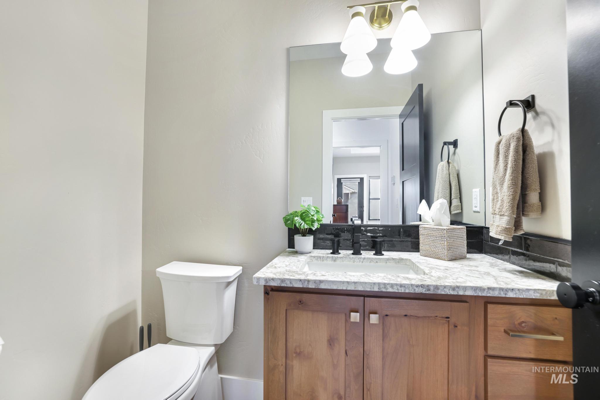 2054 Red Rock Way Property Photo 32