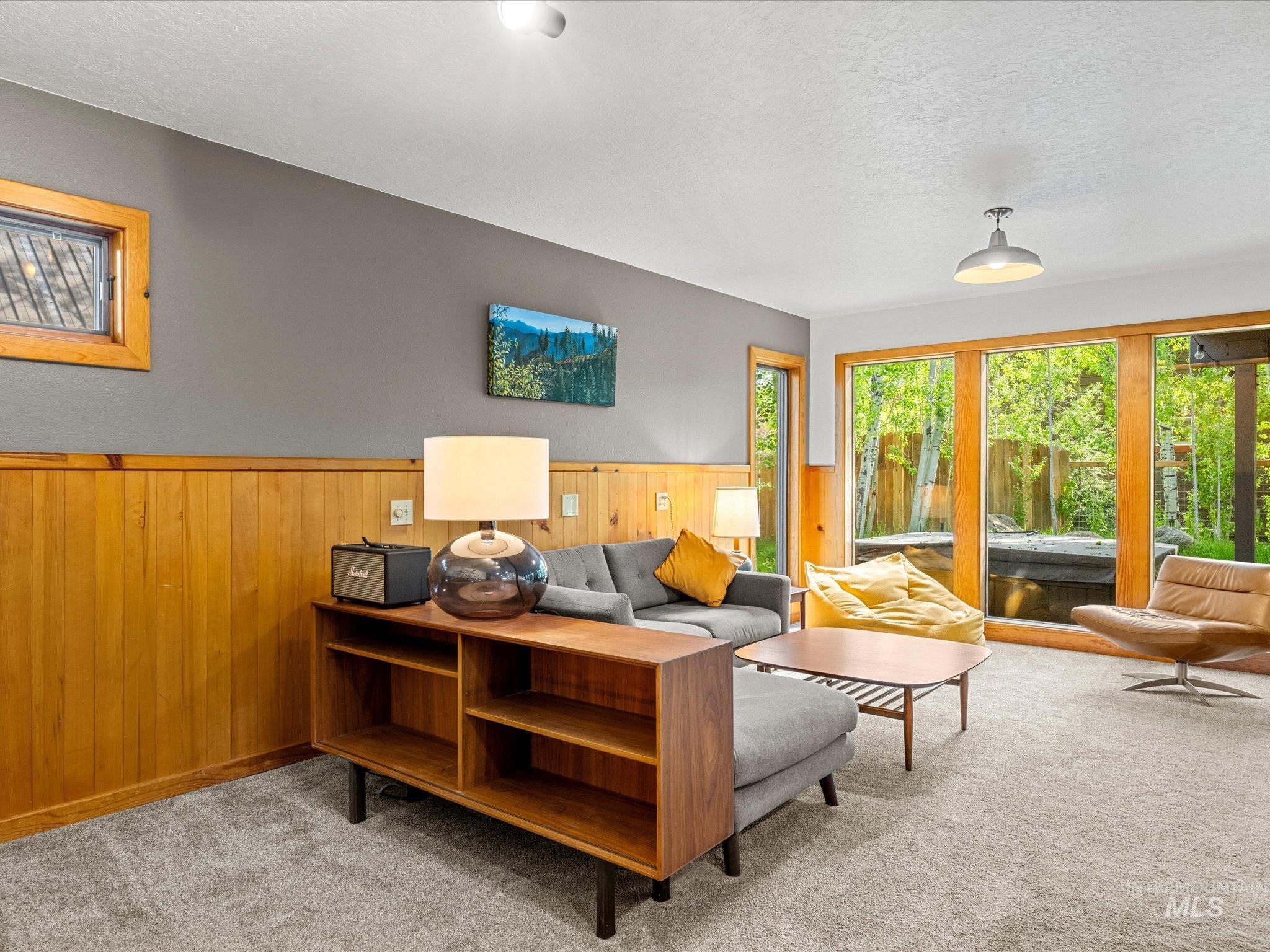 1658 Timber Cir Property Photo 15