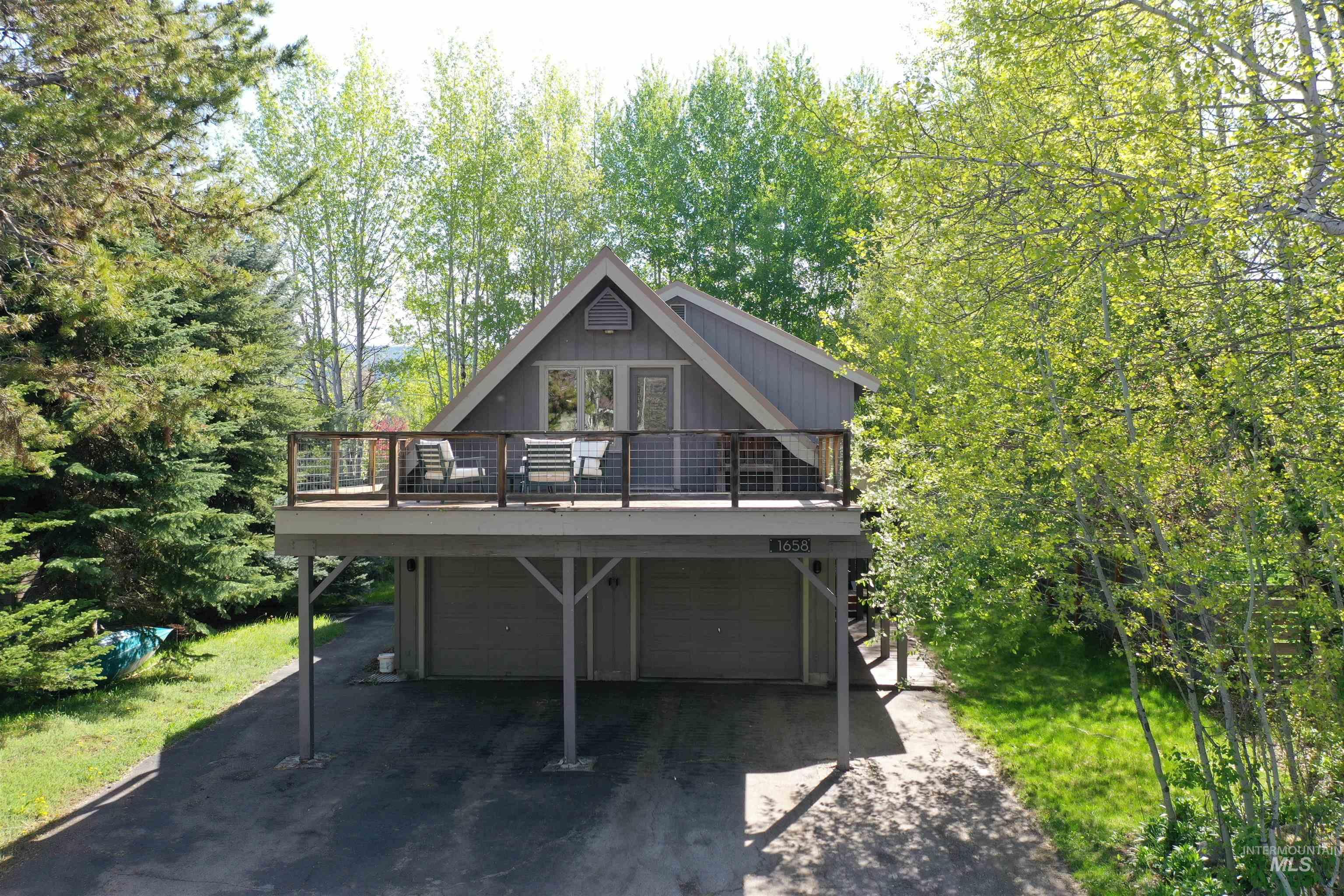 1658 Timber Cir Property Photo 44