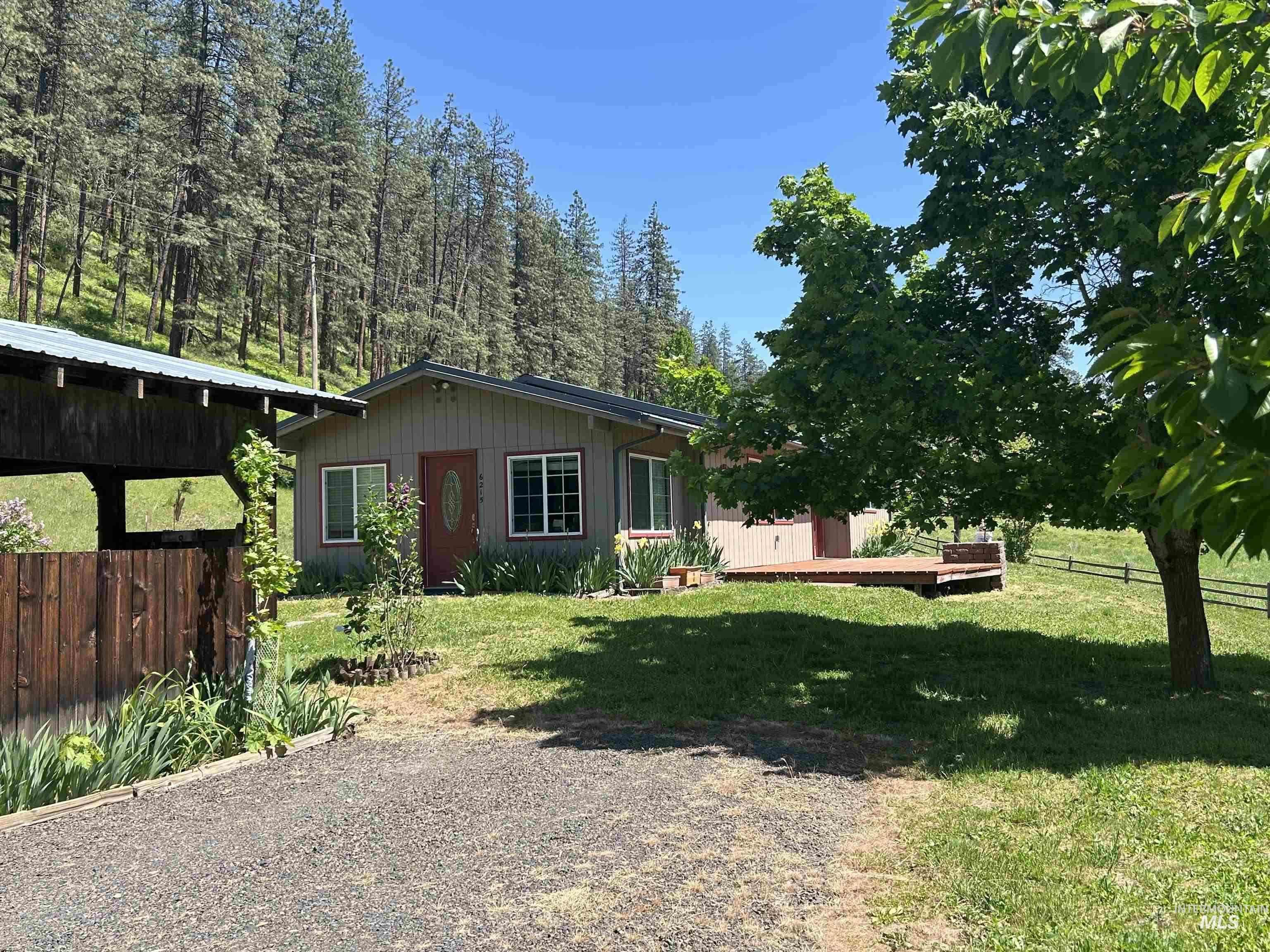 6215 Highway 12 Property Photo 2