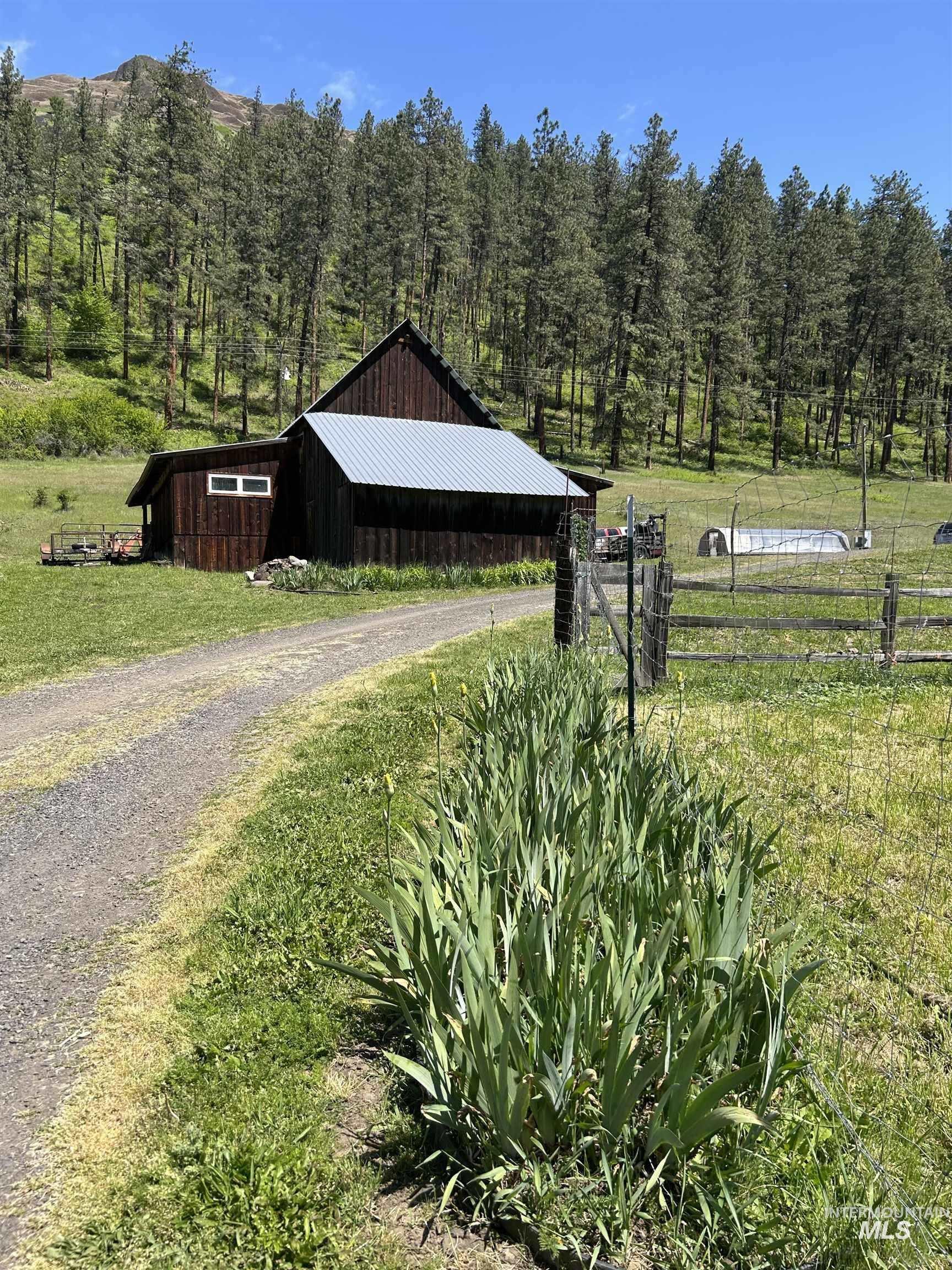 6215 Highway 12 Property Photo 37