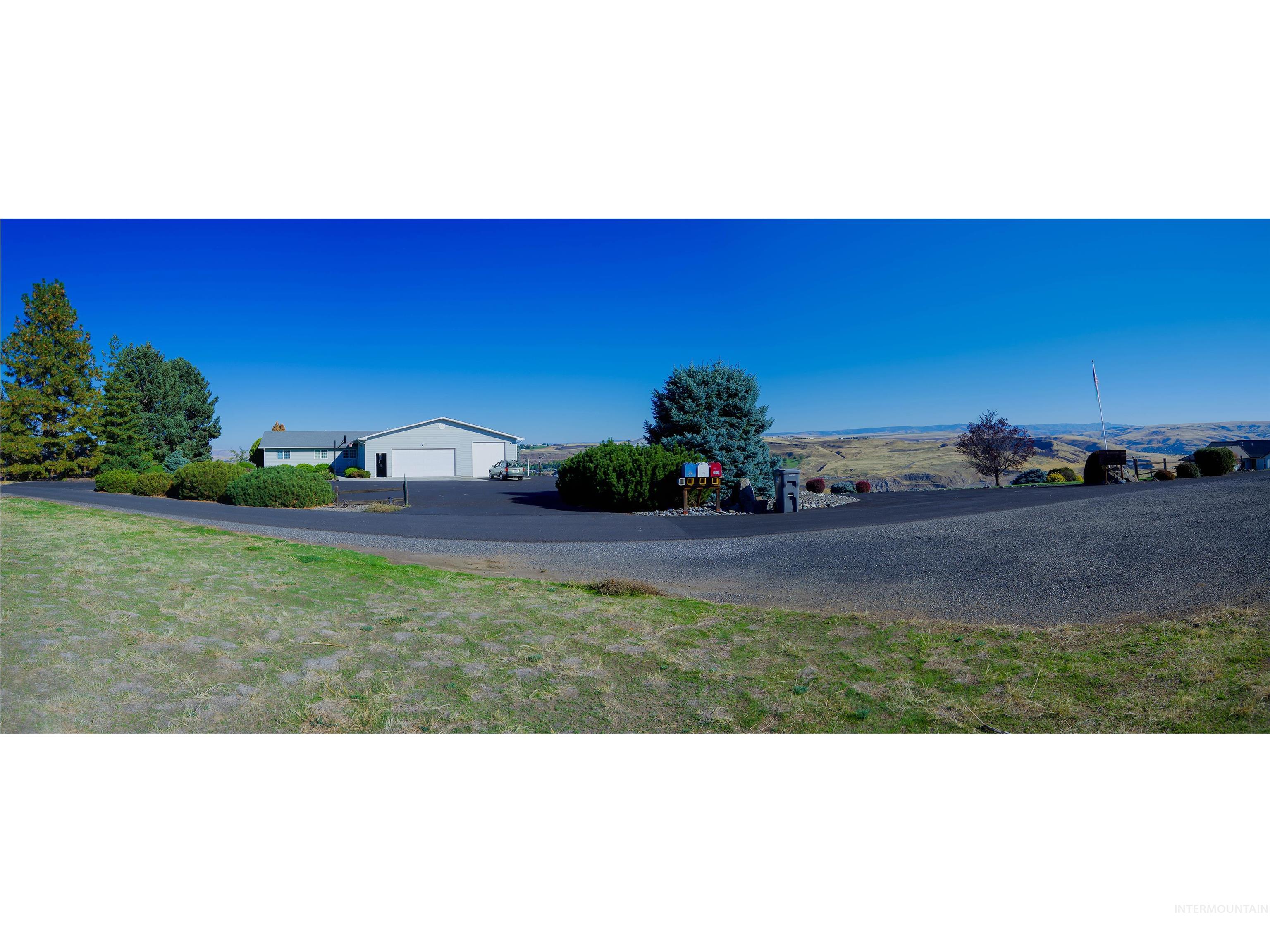 3015 Grandview Dr Property Photo 3