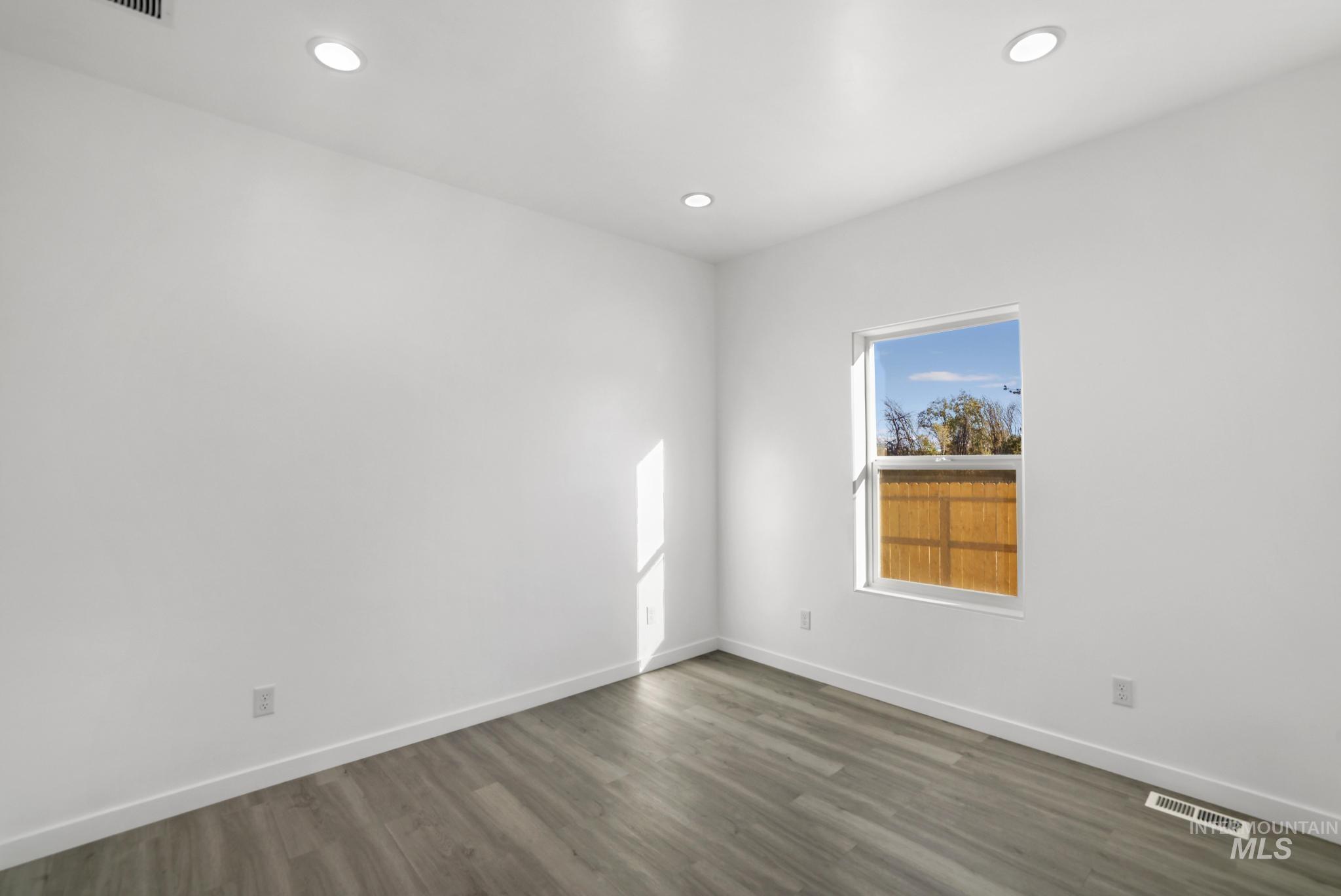 1800 Poplar Ave Property Photo 19