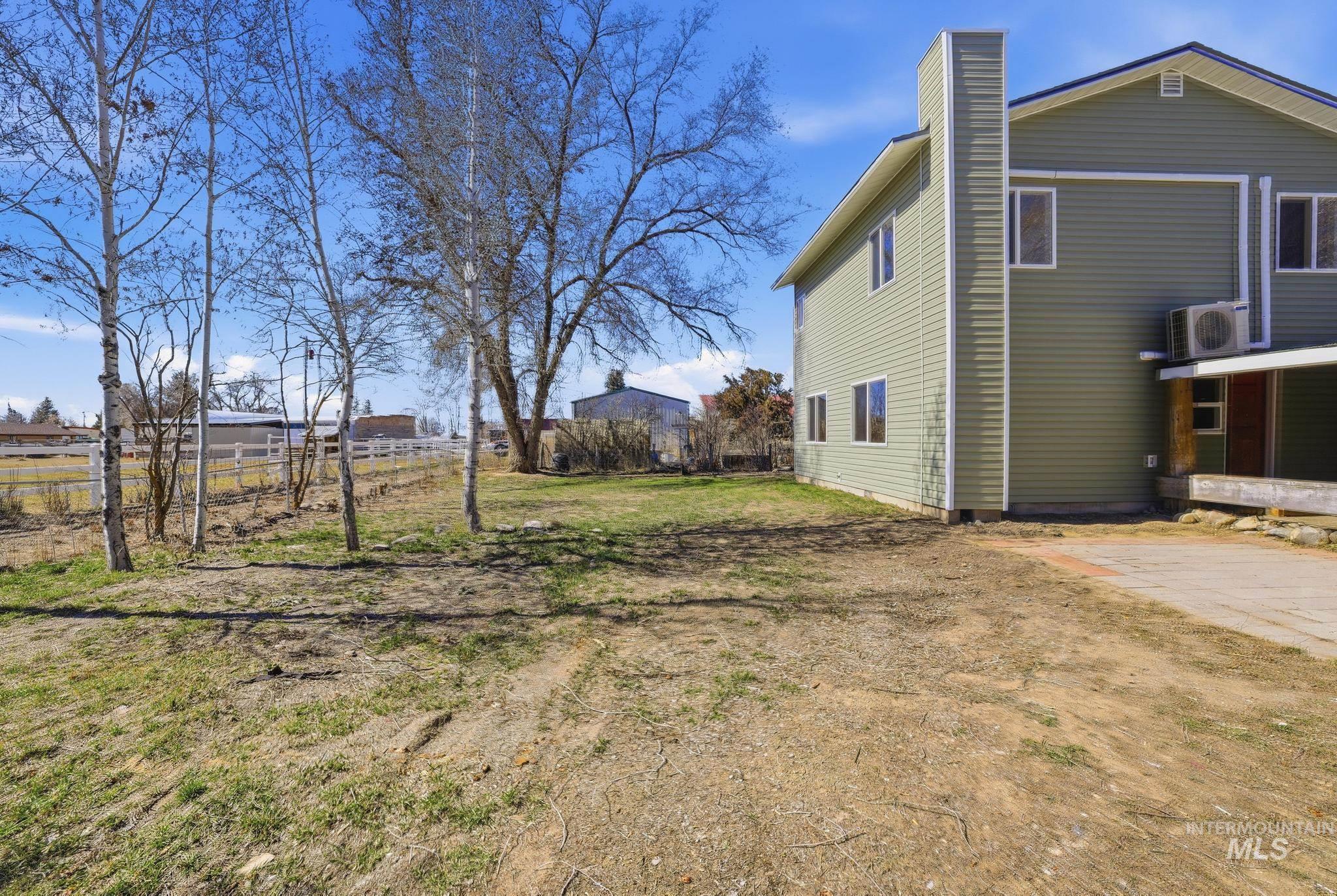 185 E Lincoln Property Photo 35