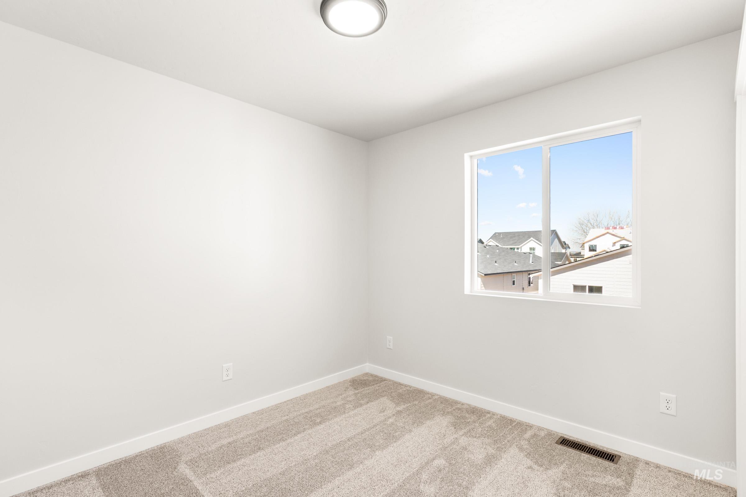6612 W Black Butte Dr Property Photo 13