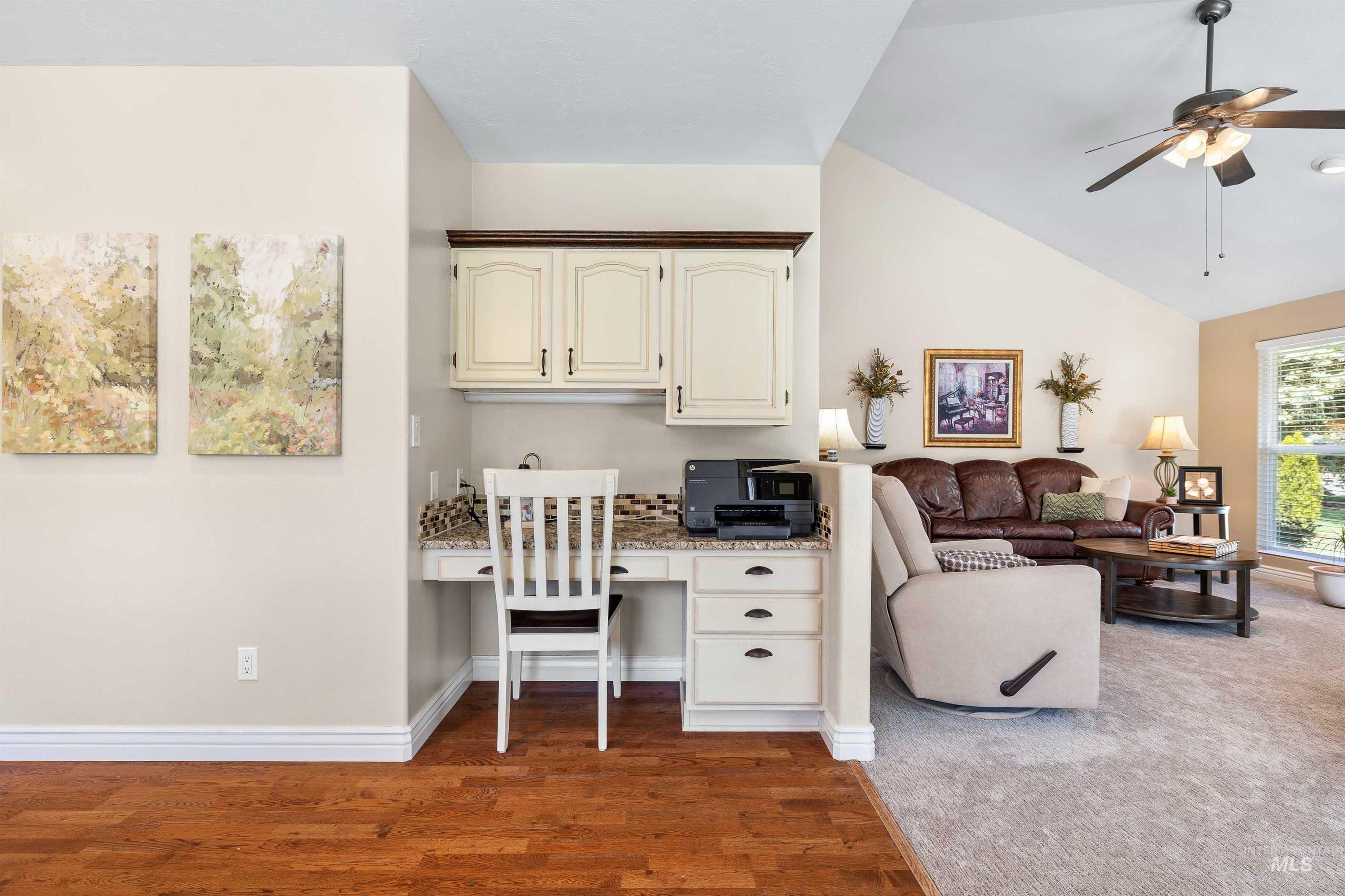 2028 Candleridge Drive Property Photo 7