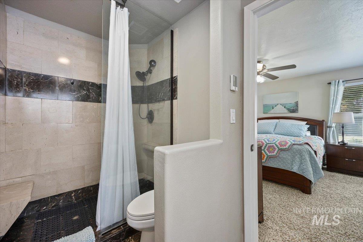 2028 Candleridge Drive Property Photo 17