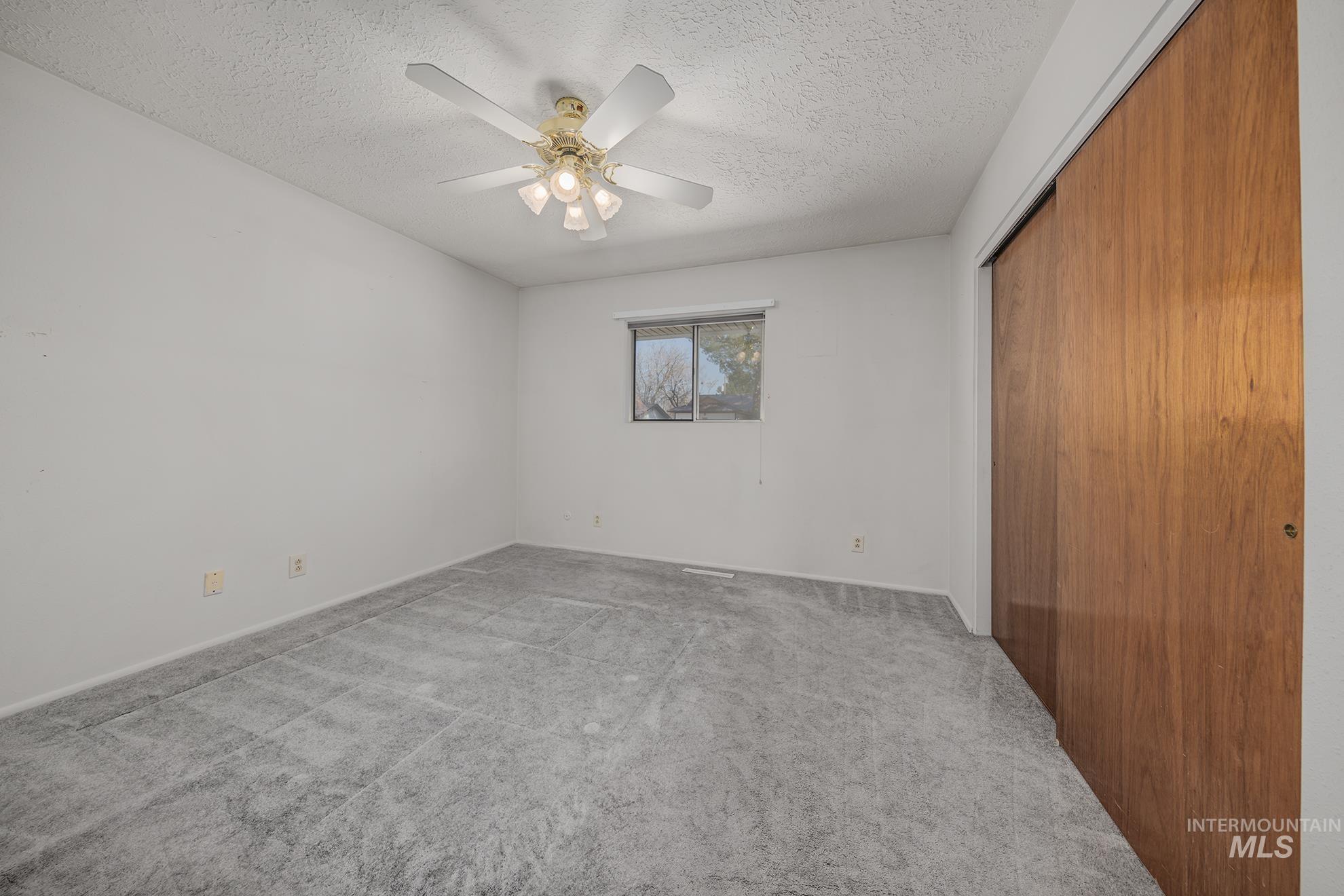 647 Nw 3rd Street Property Photo 17
