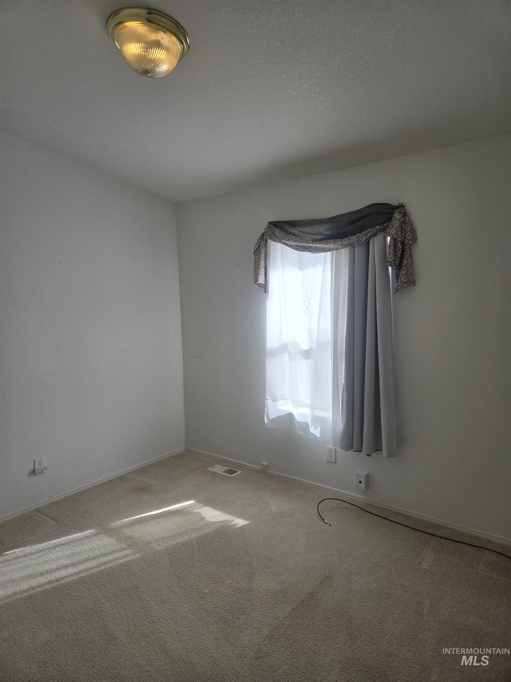 135 Harrisburg Lane Property Photo 8