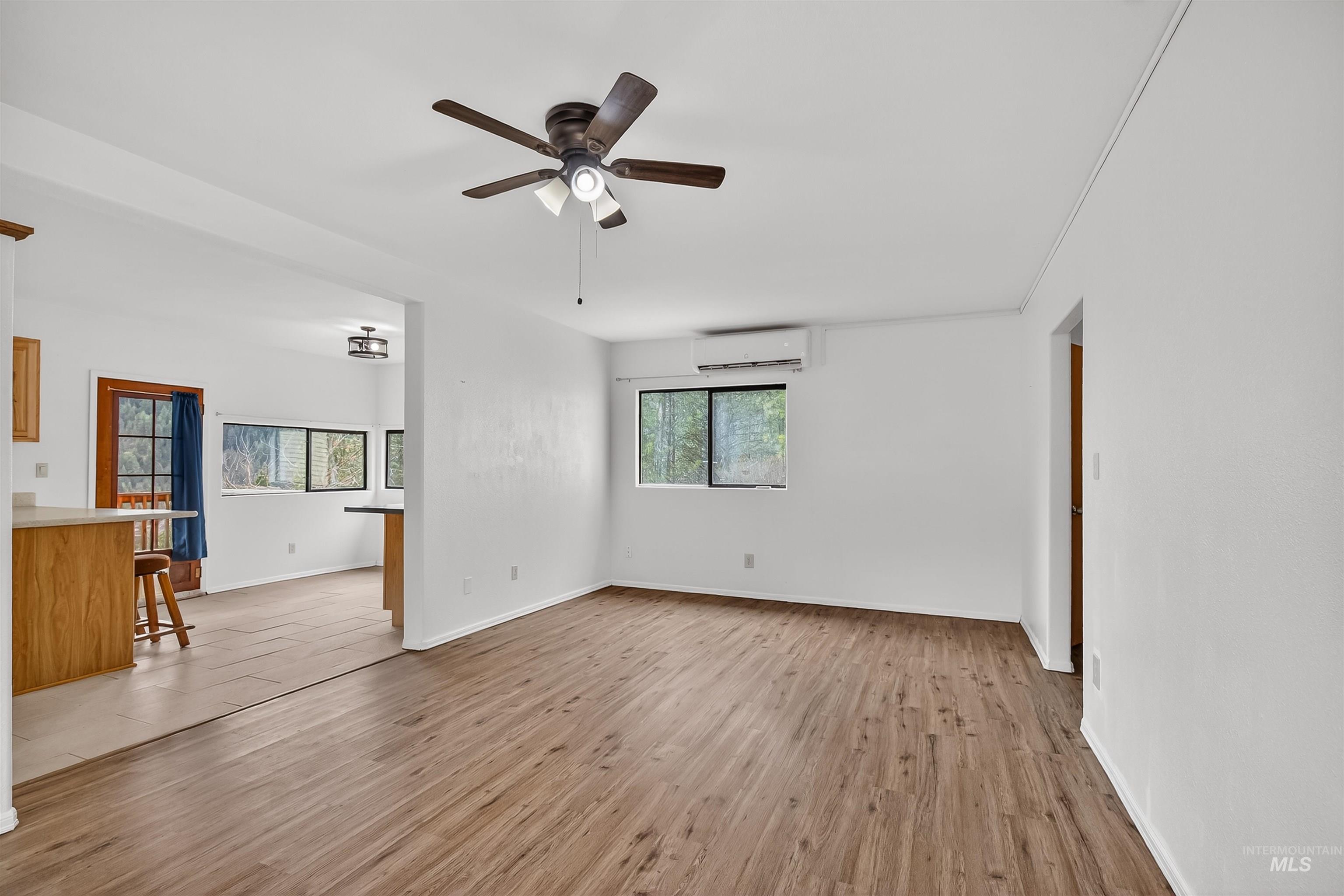 21511 Bandit Lane Property Photo 5