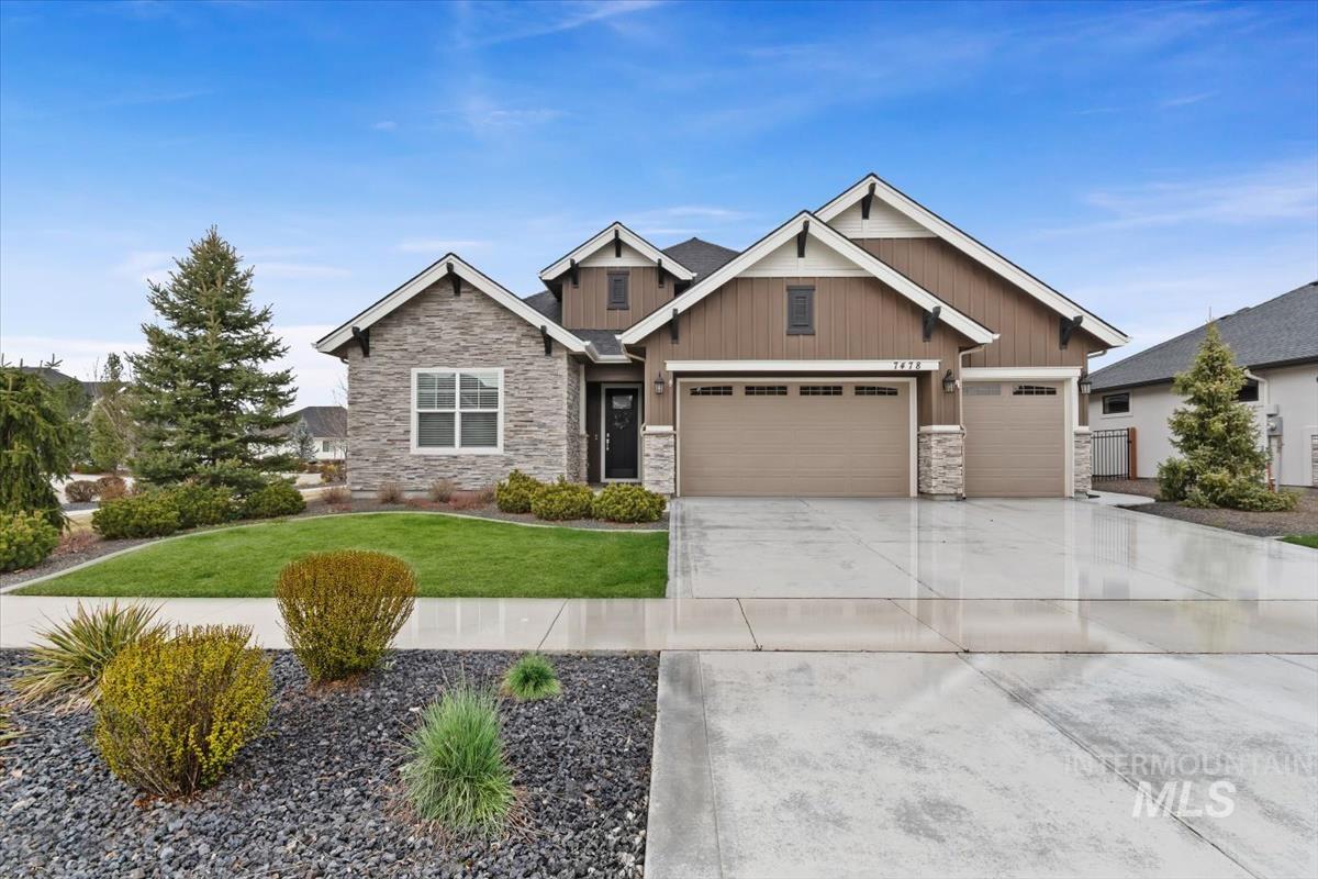 7478 W Corinthia St Property Photo 1
