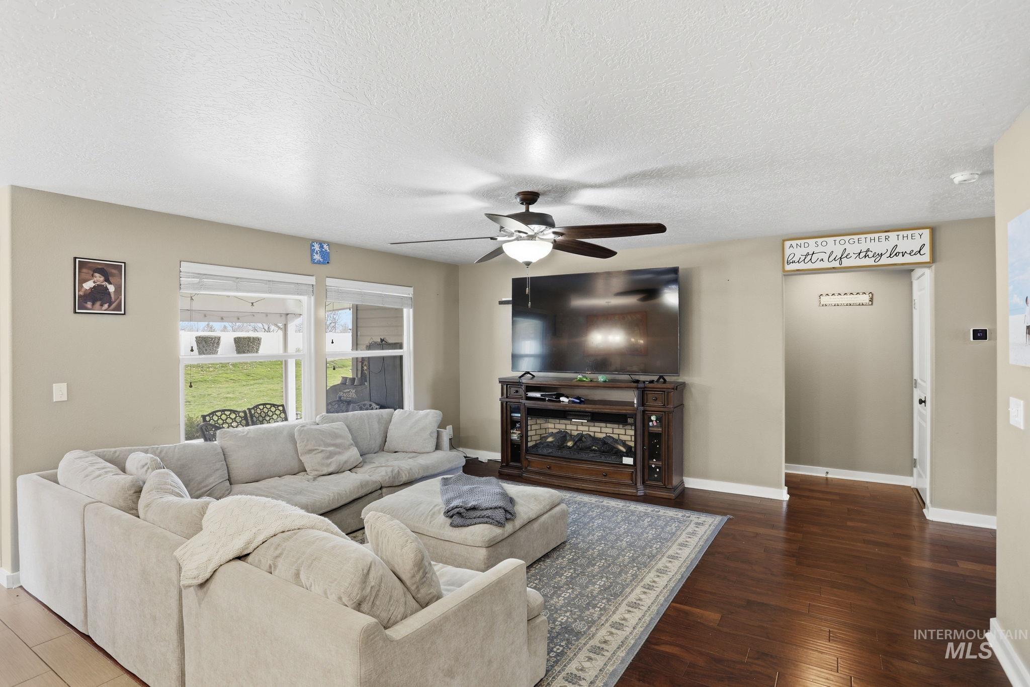 6924 E Greens Dr Property Photo 8