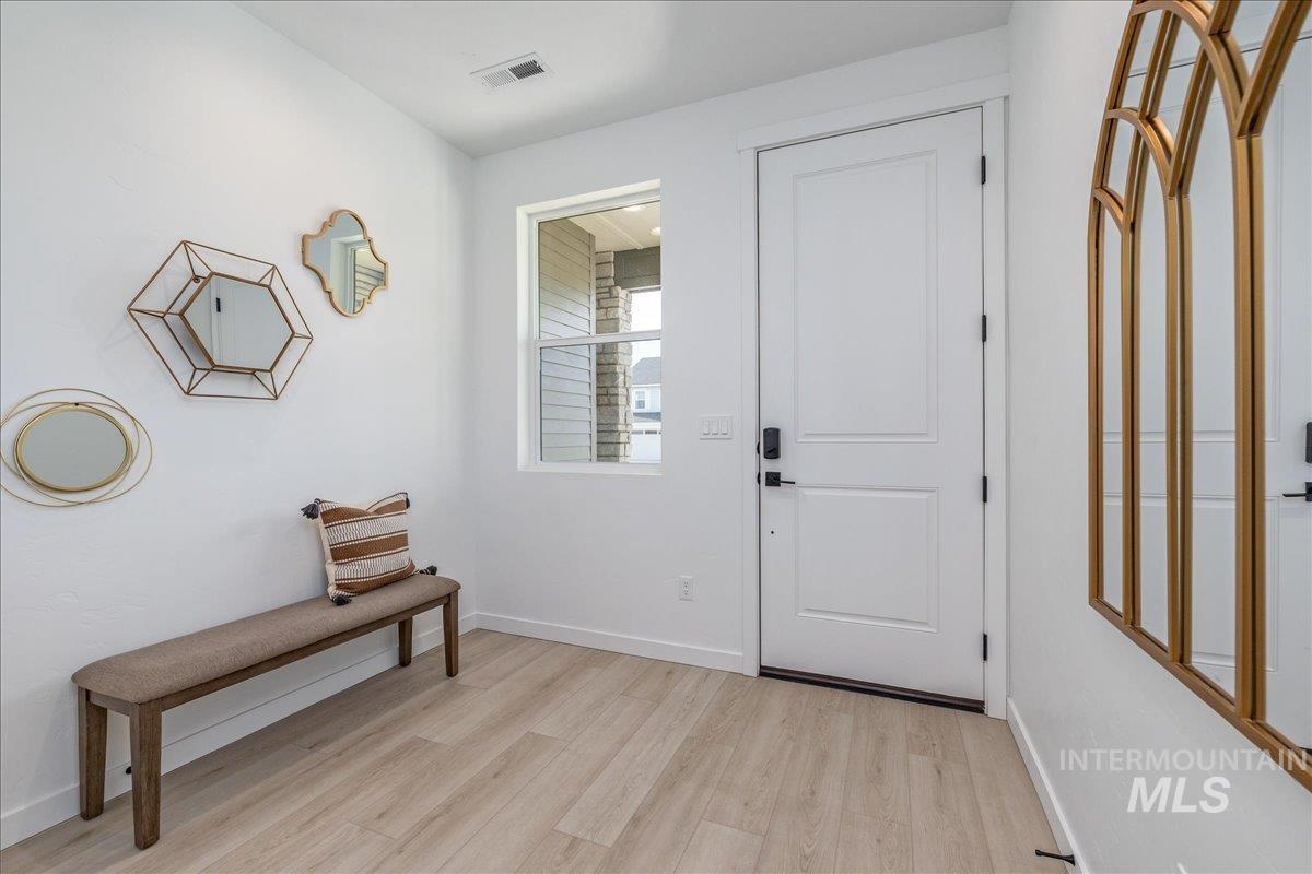 1218 Stirling Meadows Ct Property Photo 6