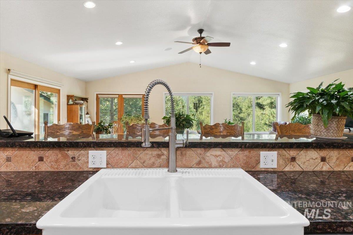 106 Lane A Property Photo 28