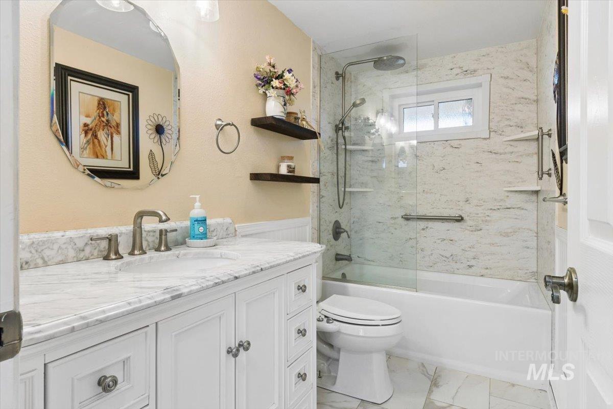 106 Lane A Property Photo 37