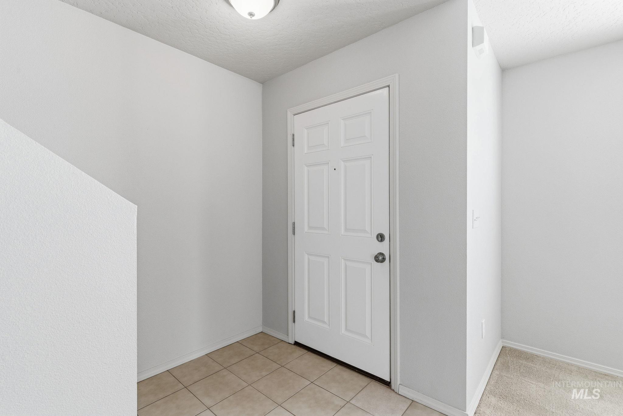 6613 S Covewood Way Property Photo 8