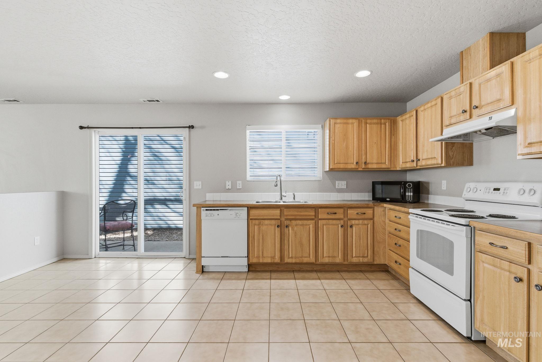 6613 S Covewood Way Property Photo 13